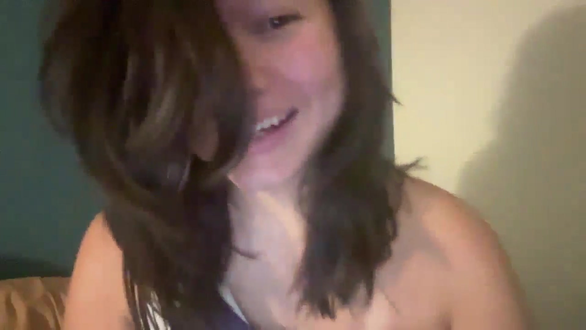 Gallery image thumbnail from imava's myfreecams stream on, 04/30/2024, 23:04 image 15 of 20