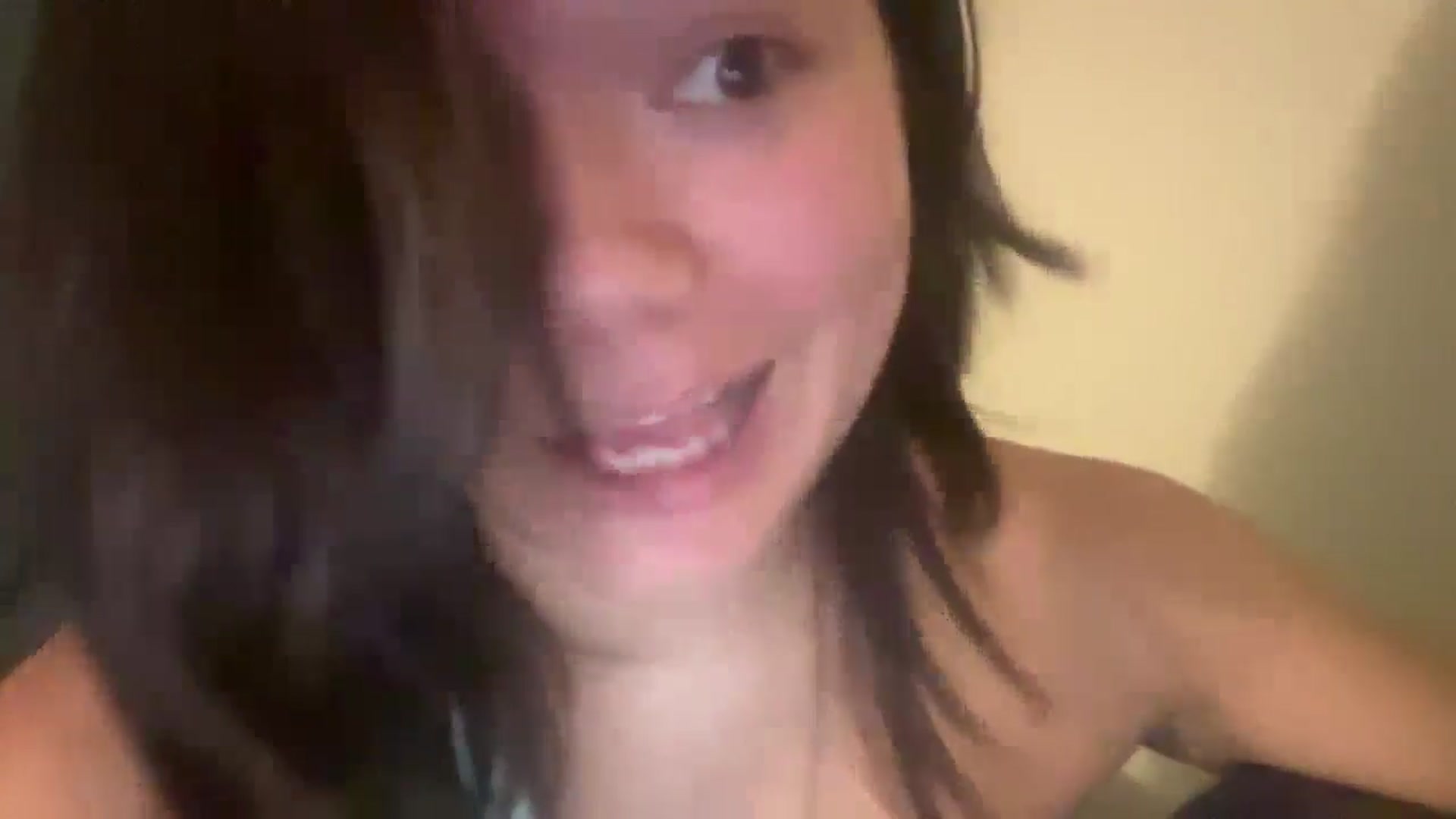Gallery image thumbnail from imava's myfreecams stream on, 04/30/2024, 23:04 image 3 of 20