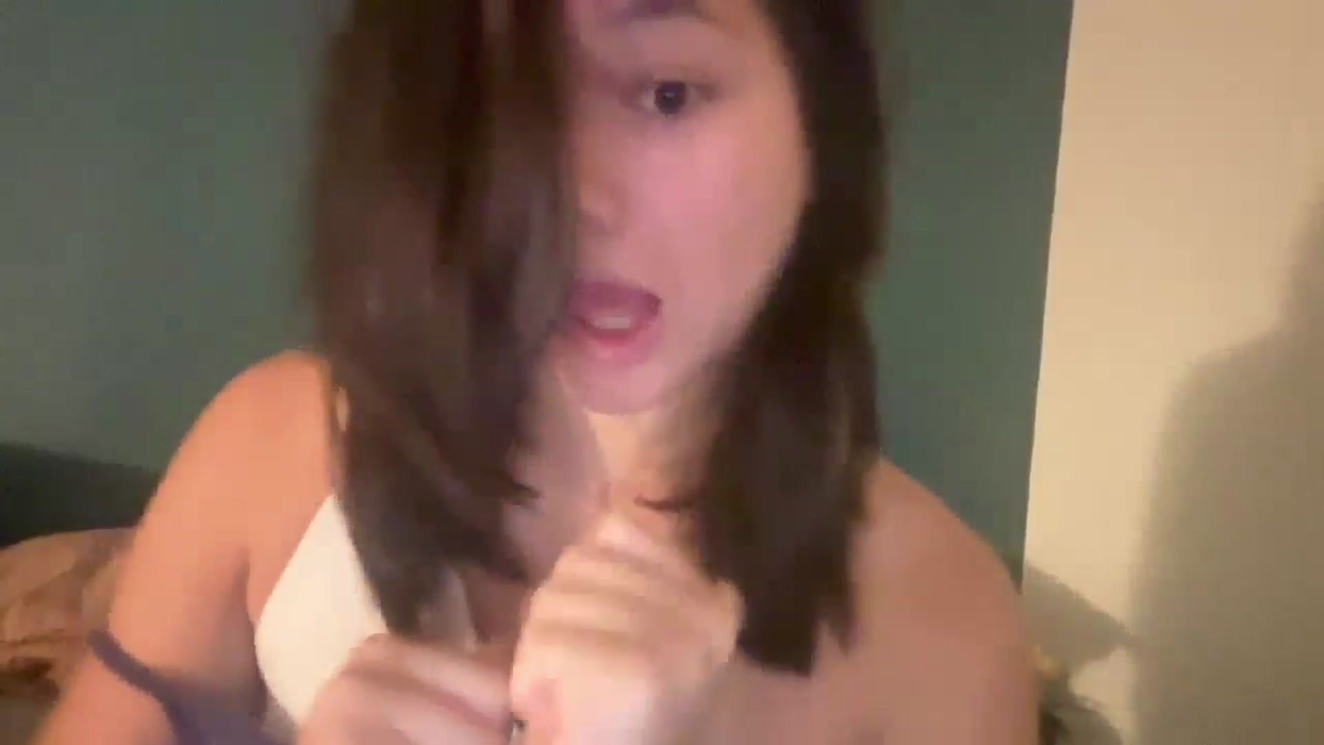 Gallery image thumbnail from imava's myfreecams stream on, 04/30/2024, 23:04 image 12 of 20