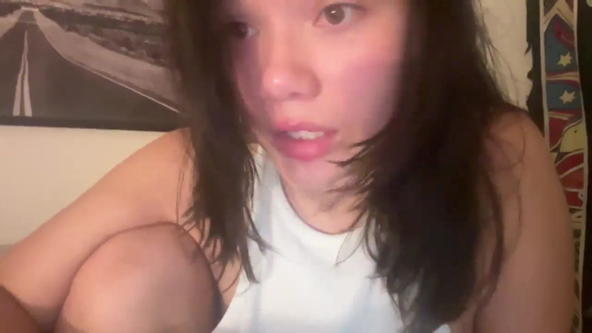 Gallery image thumbnail from imava's myfreecams stream on, 05/04/2024, 07:48 image 10 of 20