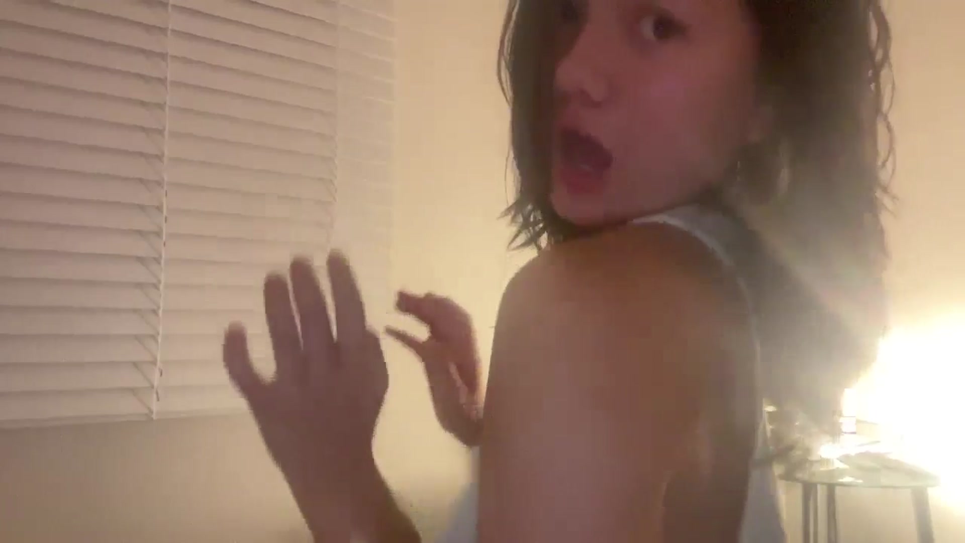 Gallery image thumbnail from imava's myfreecams stream on, 05/04/2024, 07:48 image 13 of 20