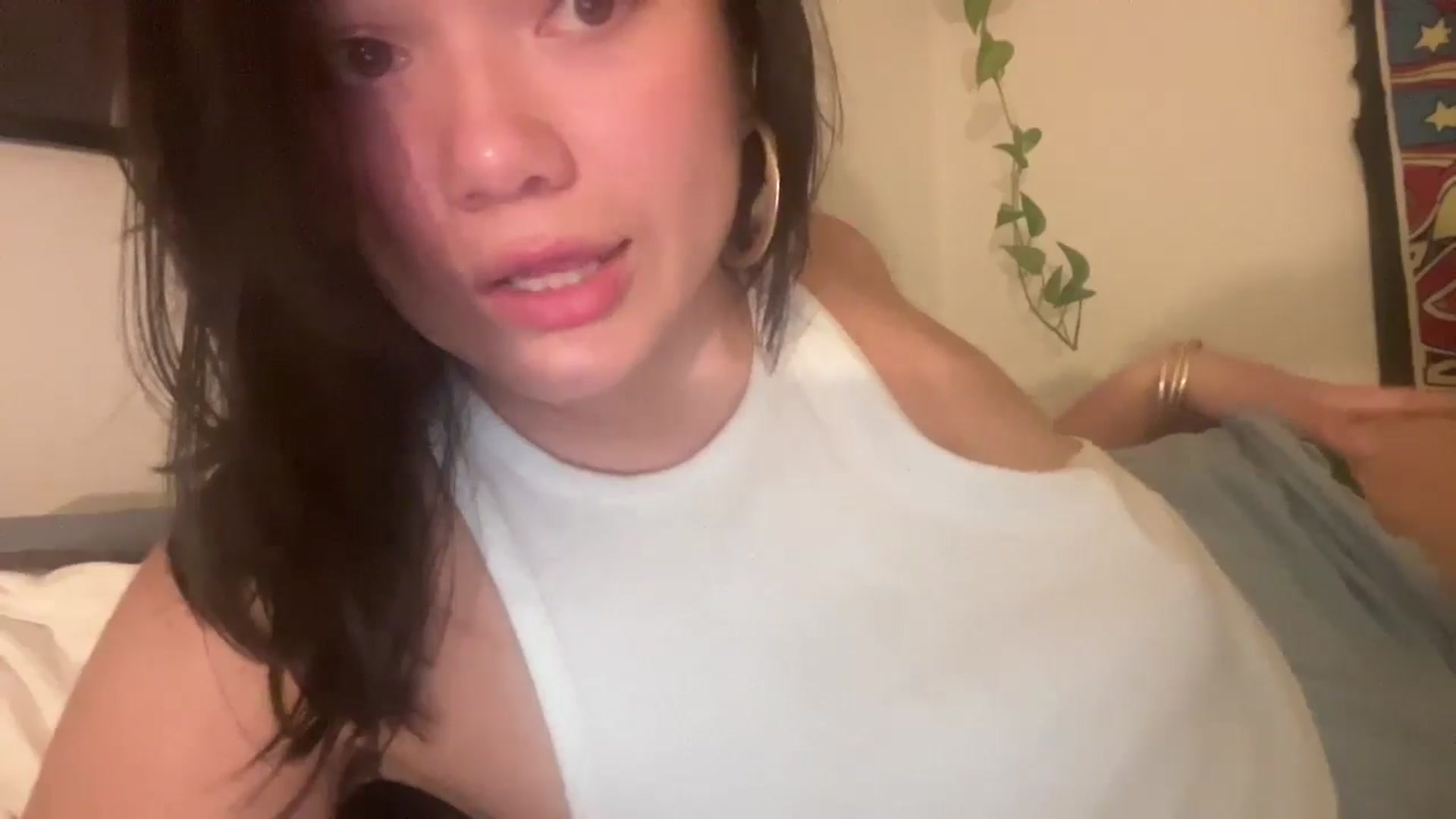 Gallery image thumbnail from imava's myfreecams stream on, 05/04/2024, 07:48 image 14 of 20