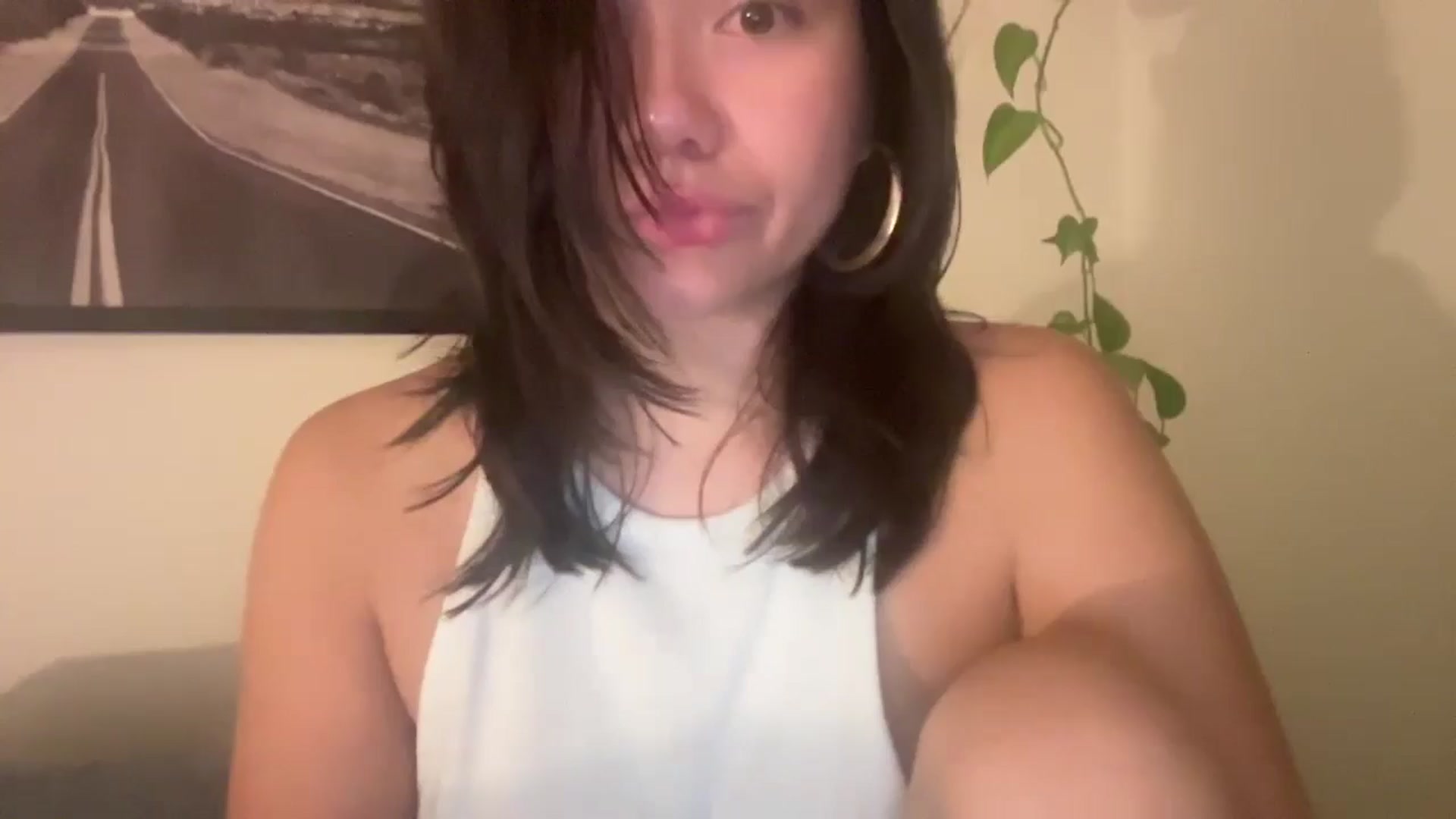 Gallery image thumbnail from imava's myfreecams stream on, 05/04/2024, 08:09 image 8 of 20