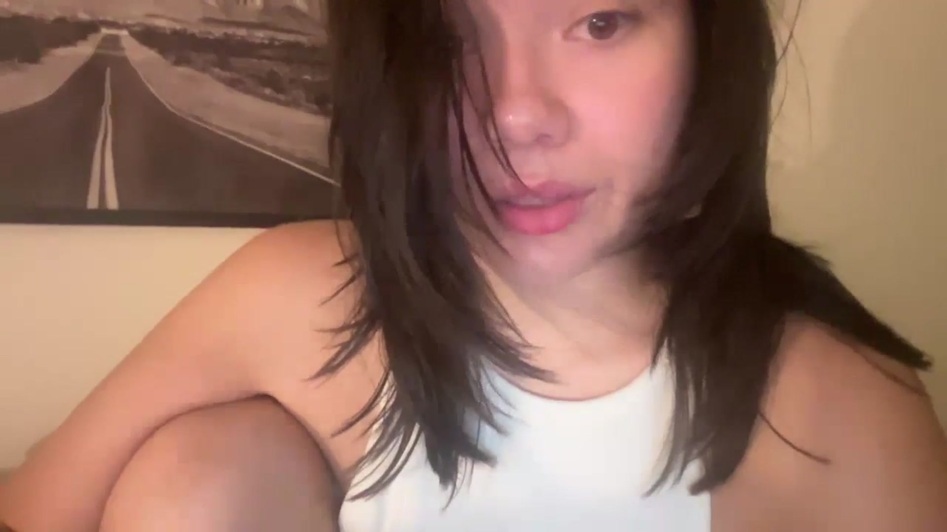 Gallery image thumbnail from imava's myfreecams stream on, 05/04/2024, 08:09 image 16 of 20