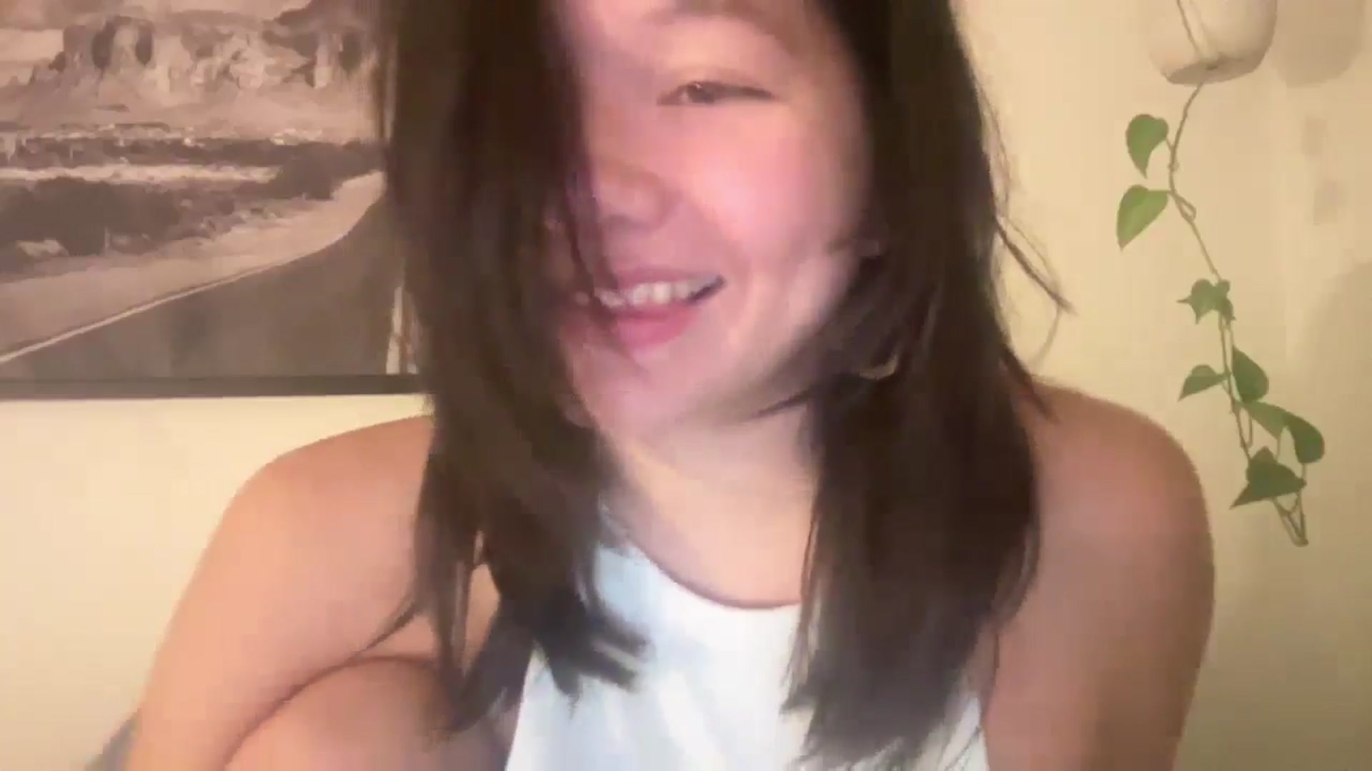 Gallery image thumbnail from imava's myfreecams stream on, 05/04/2024, 08:24 image 3 of 20