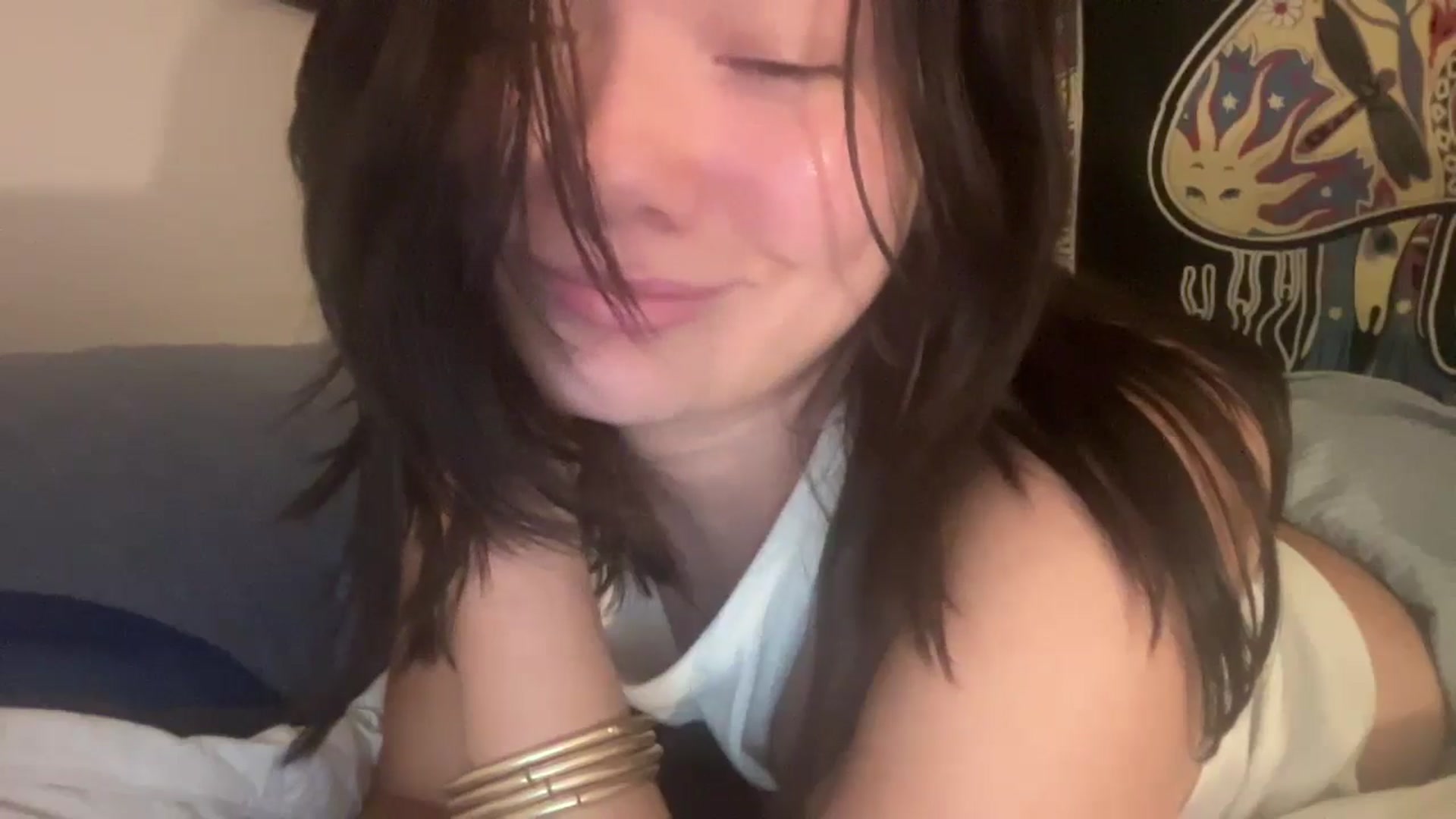 Gallery image thumbnail from imava's myfreecams stream on, 05/04/2024, 08:46 image 14 of 20