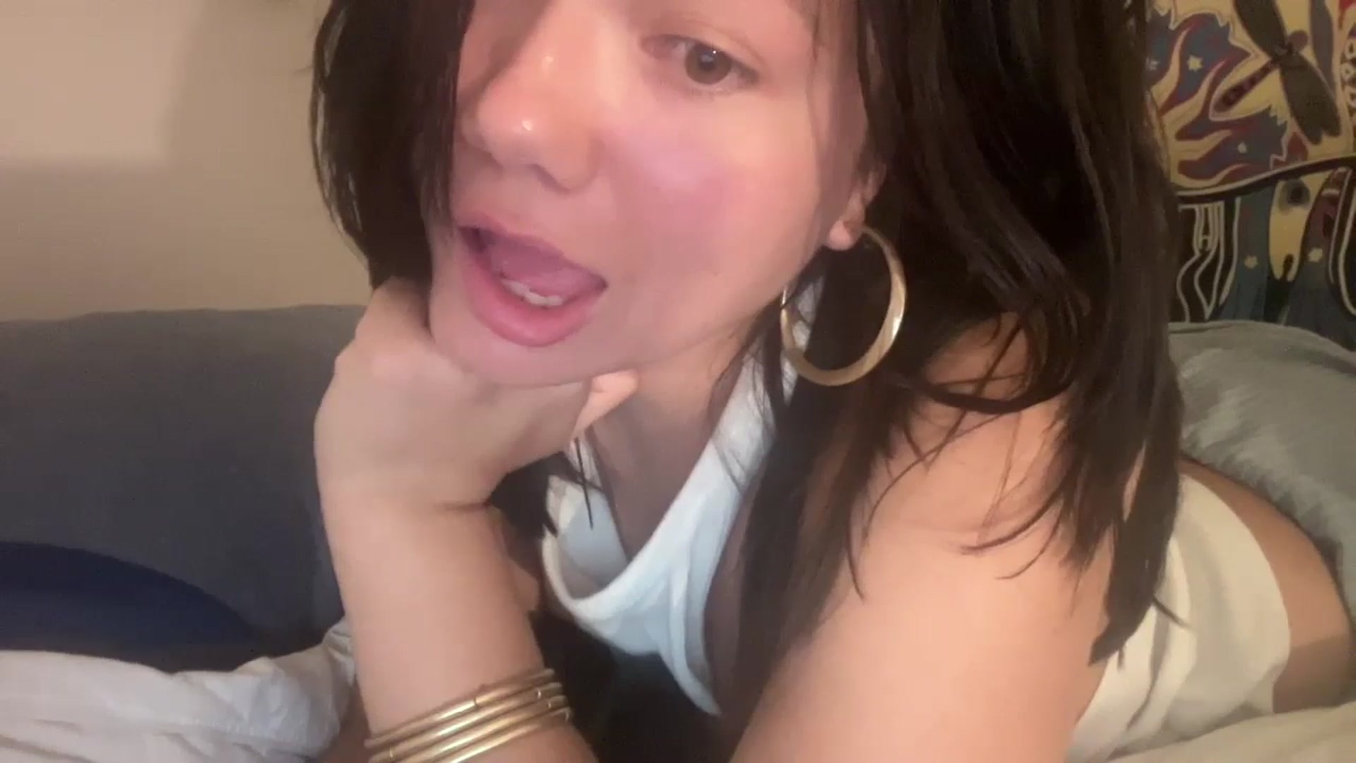 Gallery image thumbnail from imava's myfreecams stream on, 05/04/2024, 08:46 image 13 of 20