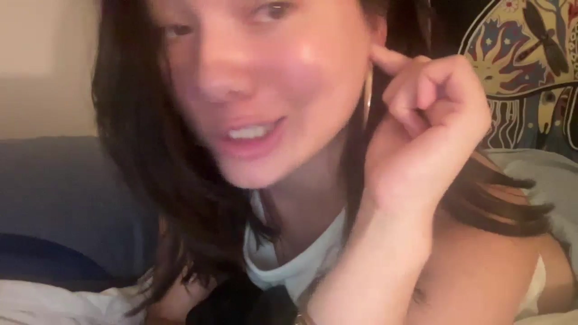 Gallery image thumbnail from imava's myfreecams stream on, 05/04/2024, 08:46 image 17 of 20