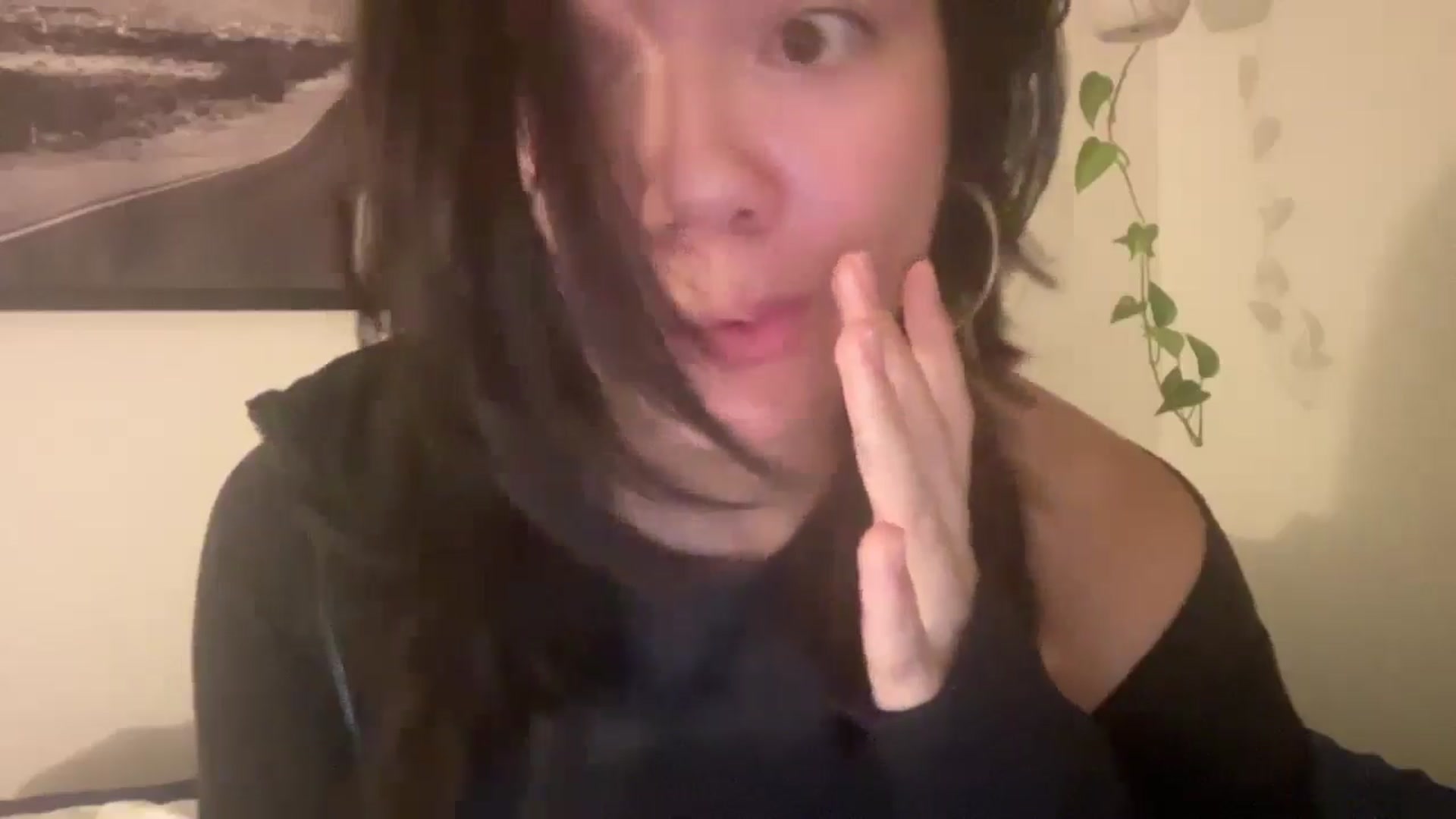 Gallery image thumbnail from imava's myfreecams stream on, 05/05/2024, 09:20 image 6 of 20