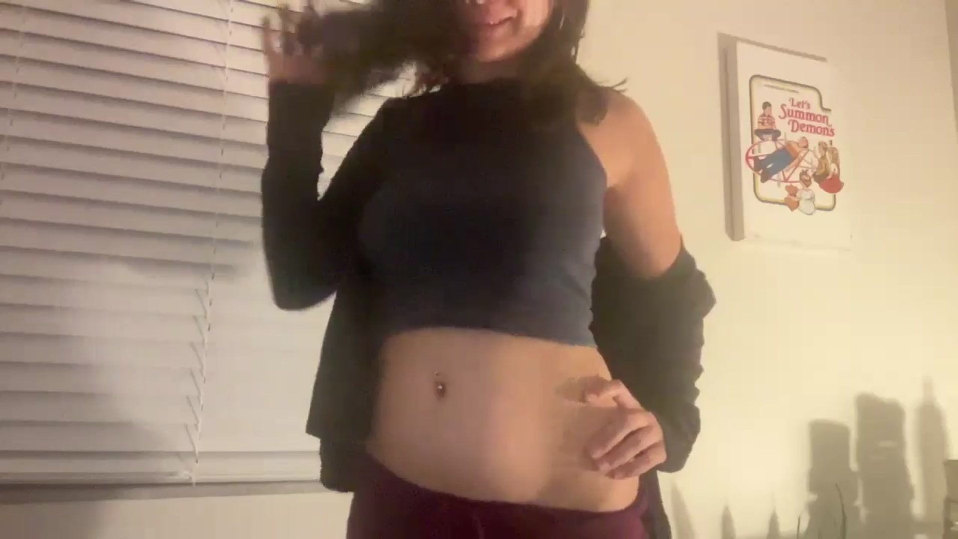 Gallery image thumbnail from imava's myfreecams stream on, 05/05/2024, 09:20 image 12 of 20