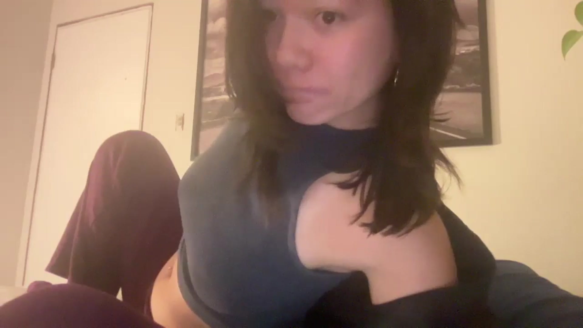 Gallery image thumbnail from imava's myfreecams stream on, 05/05/2024, 09:20 image 8 of 20
