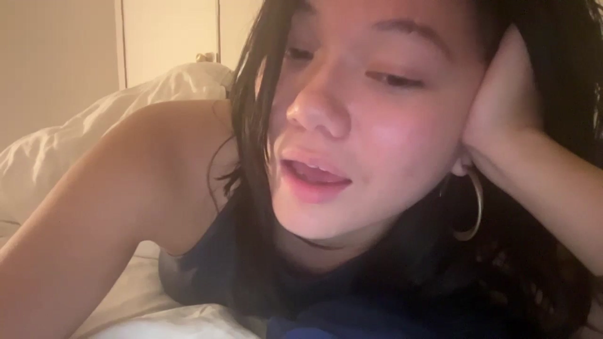 Gallery image thumbnail from imava's myfreecams stream on, 05/05/2024, 11:30 image 7 of 20