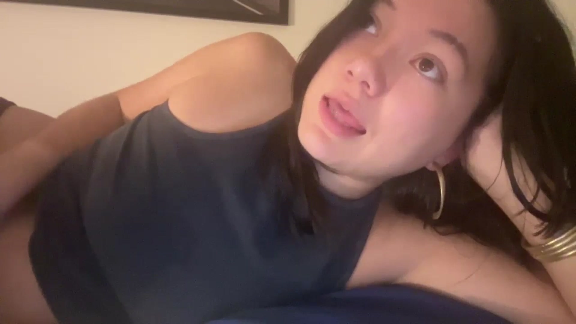 Gallery image thumbnail from imava's myfreecams stream on, 05/05/2024, 11:30 image 3 of 20