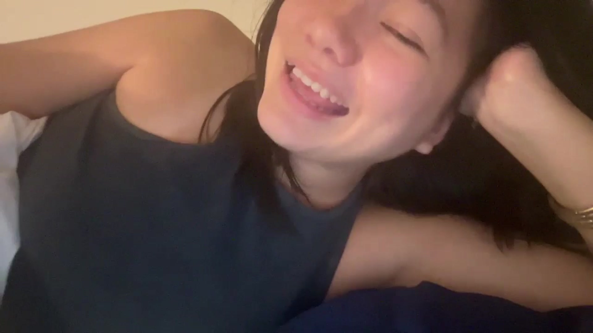 Gallery image thumbnail from imava's myfreecams stream on, 05/05/2024, 11:30 image 14 of 20
