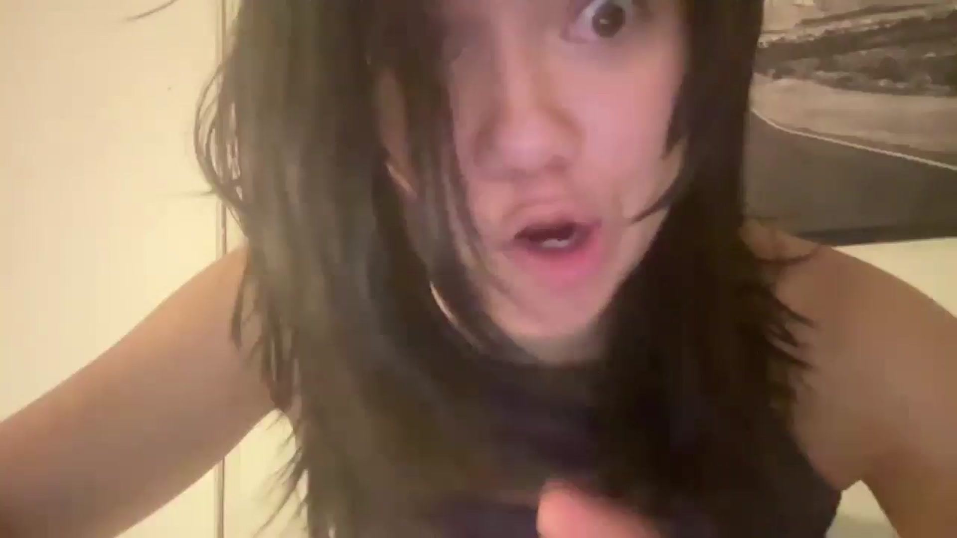 Gallery image thumbnail from imava's myfreecams stream on, 05/05/2024, 11:30 image 17 of 20