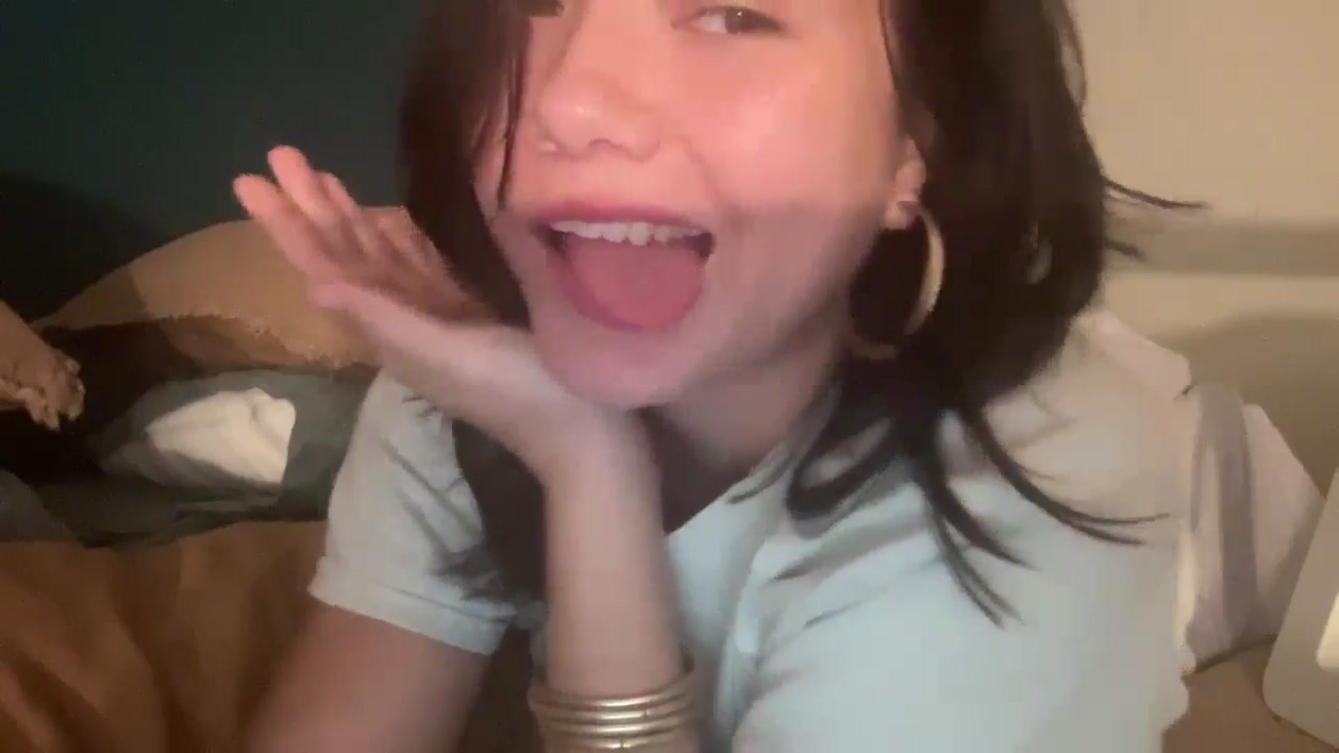 Gallery image thumbnail from imava's myfreecams stream on, 05/06/2024, 01:46 image 13 of 20