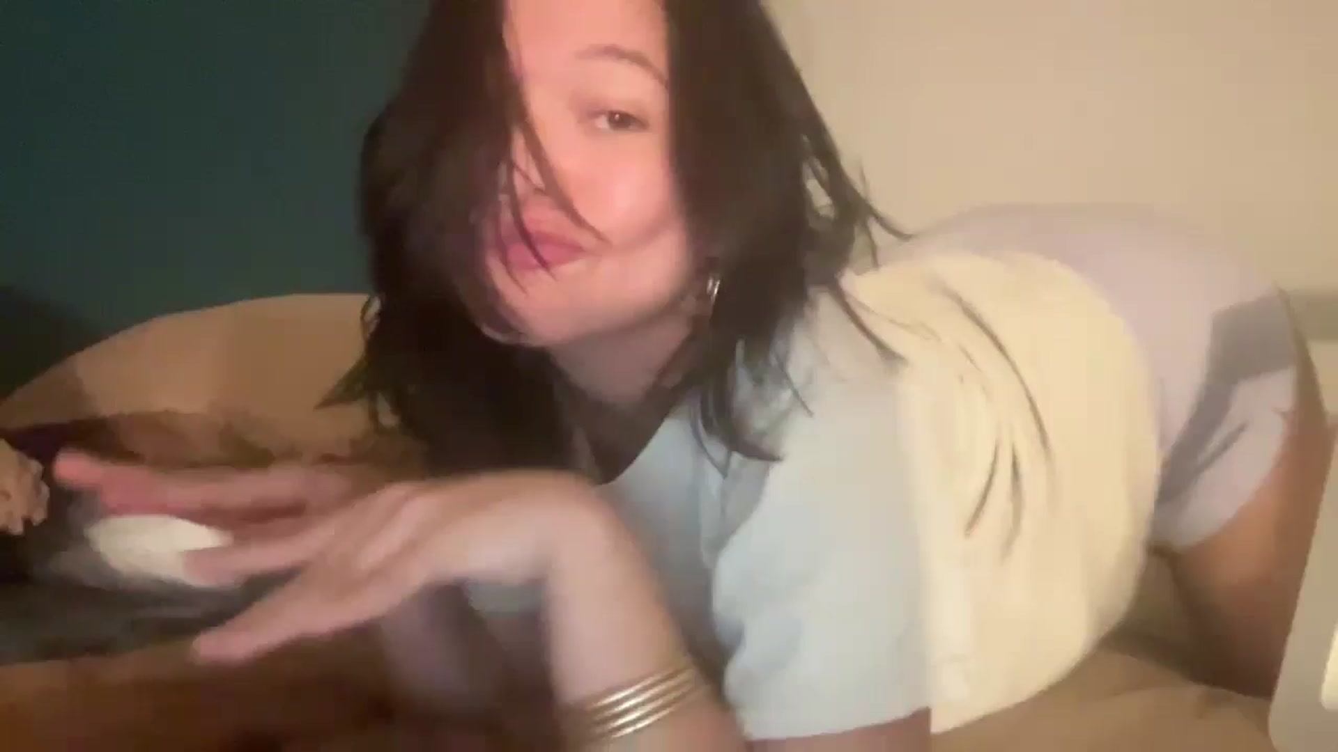 Gallery image thumbnail from imava's myfreecams stream on, 05/06/2024, 01:46 image 10 of 20