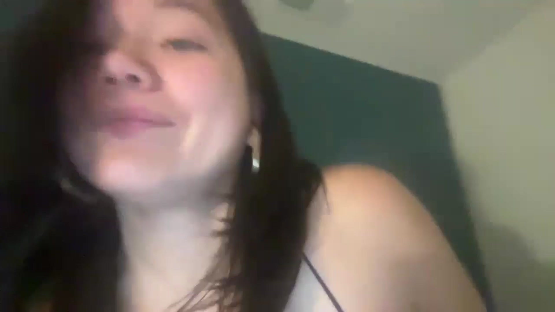 Gallery image thumbnail from imava's myfreecams stream on, 05/08/2024, 07:01 image 18 of 20