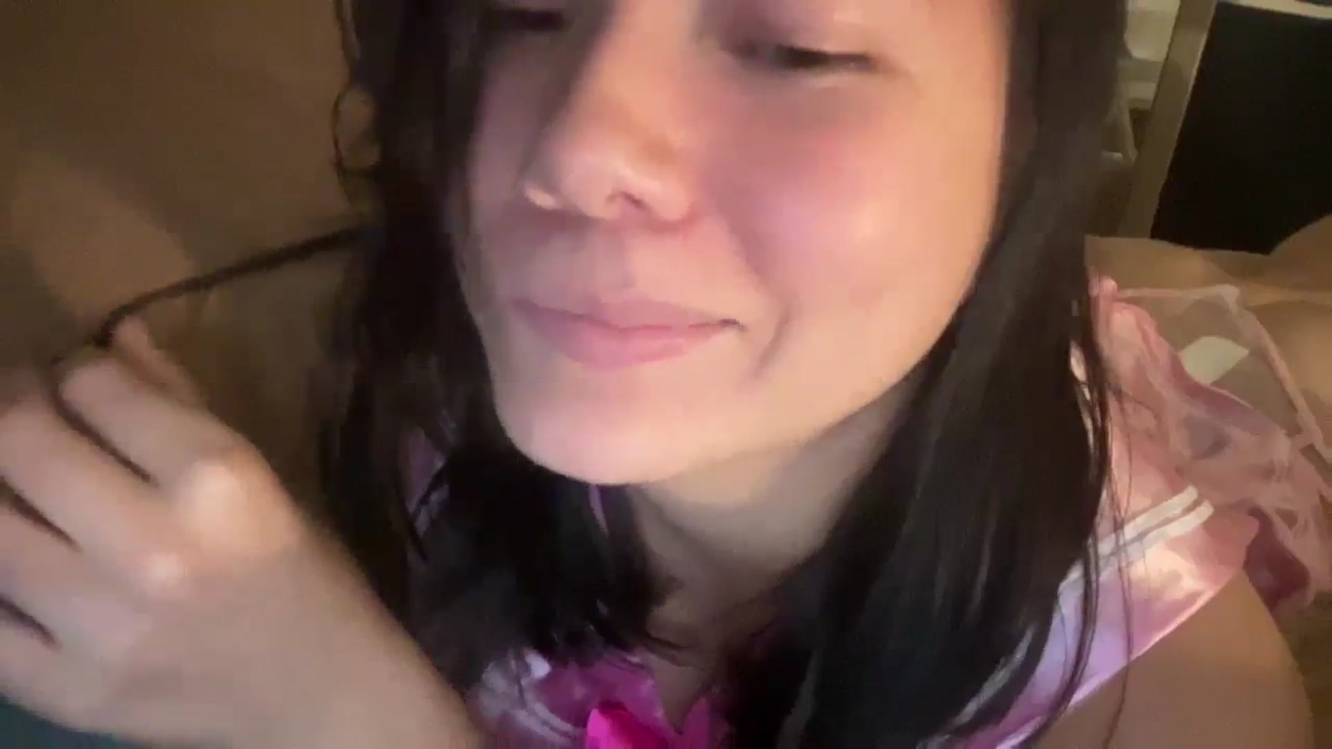 Gallery image thumbnail from imava's myfreecams stream on, 05/10/2024, 24:51 image 11 of 20