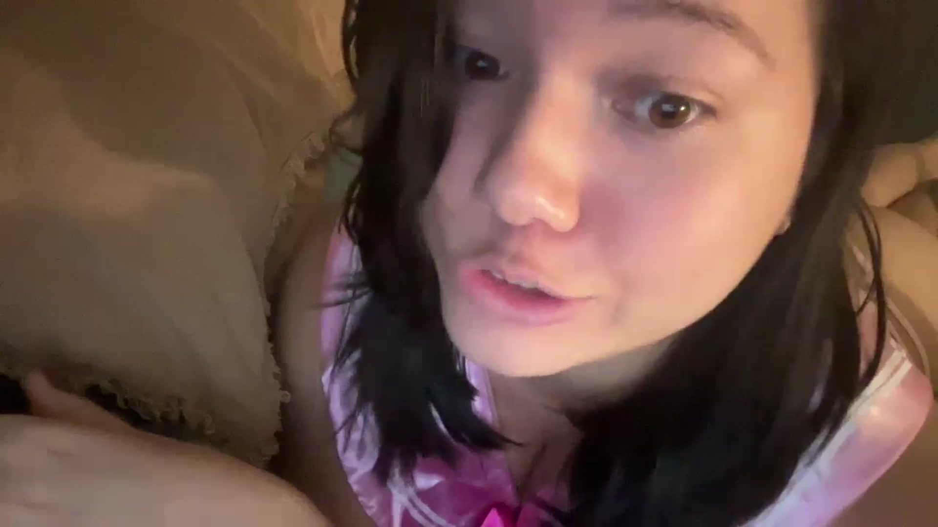 Gallery image thumbnail from imava's myfreecams stream on, 05/10/2024, 24:51 image 6 of 20