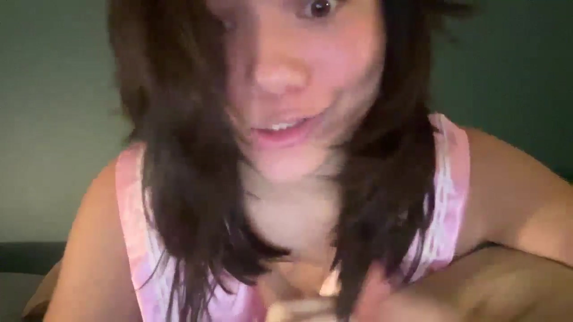 Gallery image thumbnail from imava's myfreecams stream on, 05/10/2024, 24:51 image 16 of 20