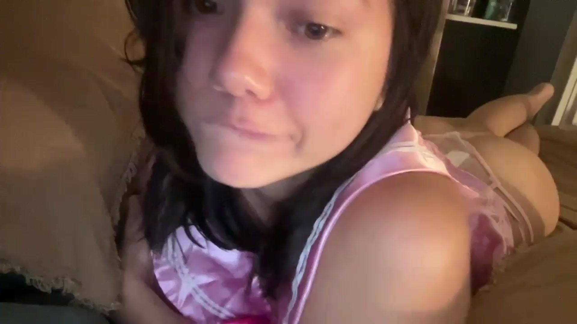 Gallery image thumbnail from imava's myfreecams stream on, 05/10/2024, 24:51 image 8 of 20