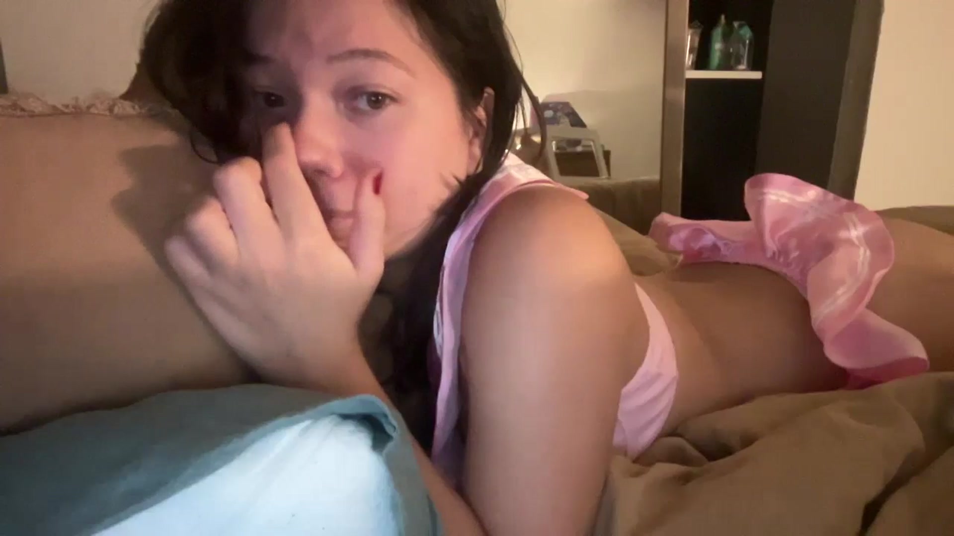 Gallery image thumbnail from imava's myfreecams stream on, 05/10/2024, 01:54 image 15 of 20