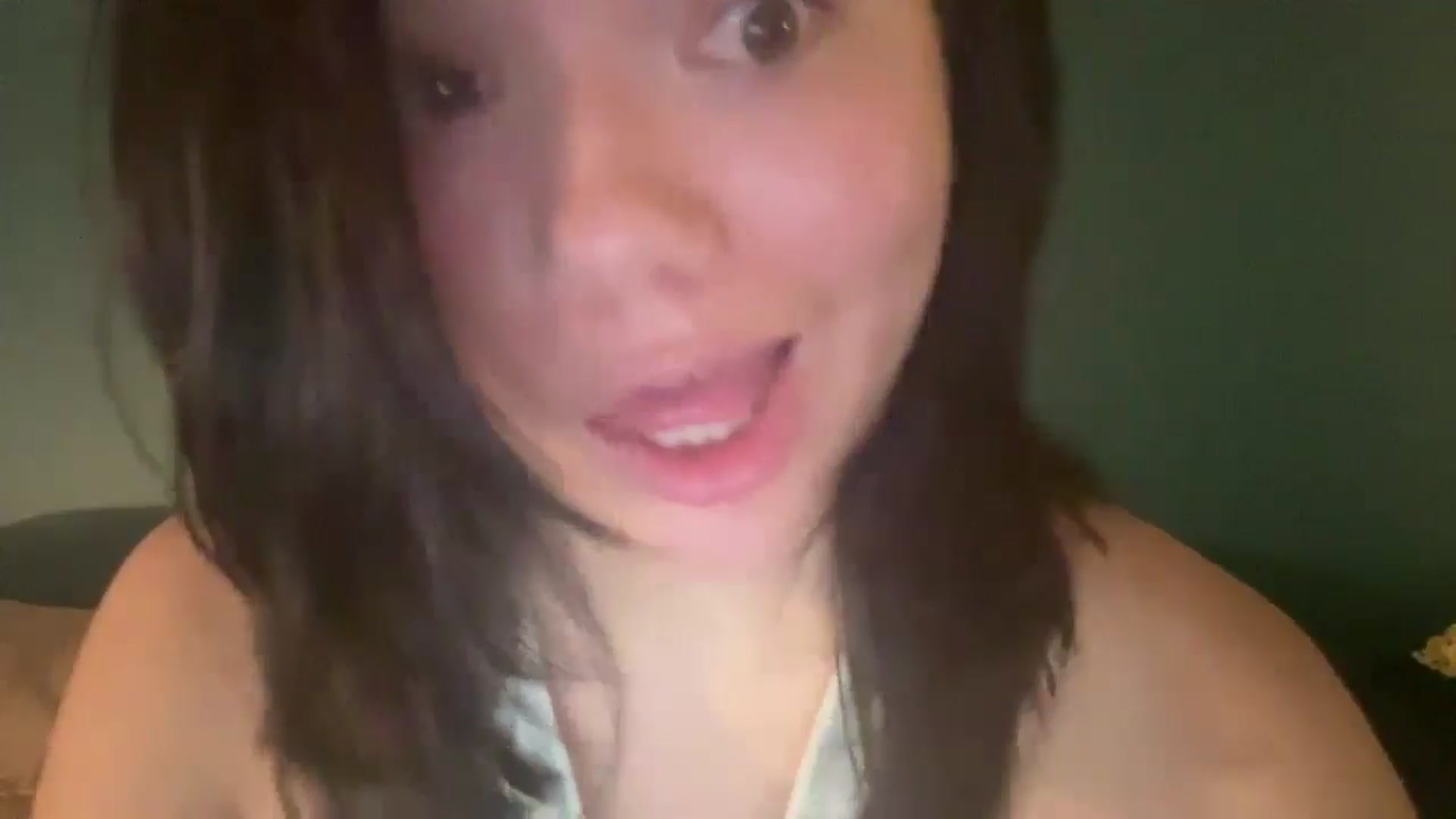 Gallery image thumbnail from imava's myfreecams stream on, 05/10/2024, 10:34 image 13 of 20