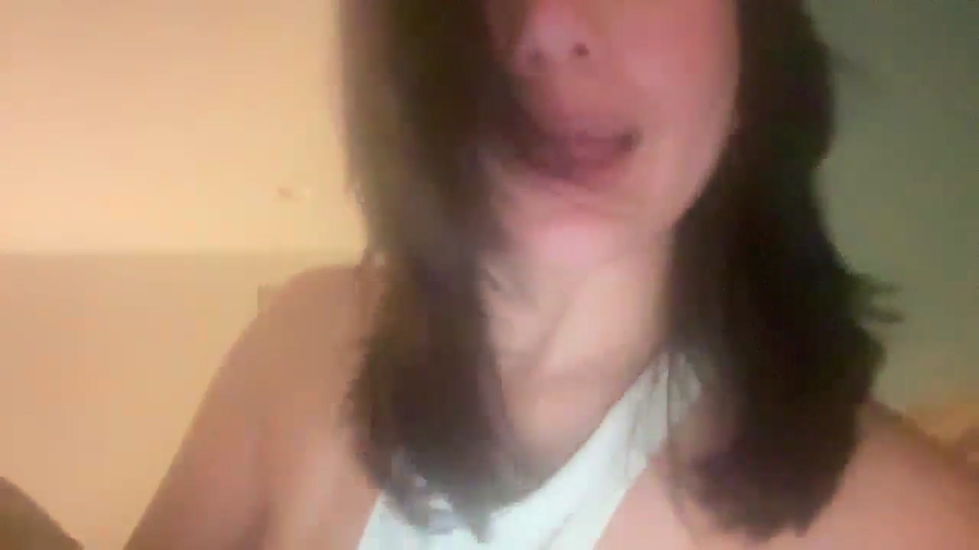 Gallery image thumbnail from imava's myfreecams stream on, 05/10/2024, 10:34 image 19 of 20