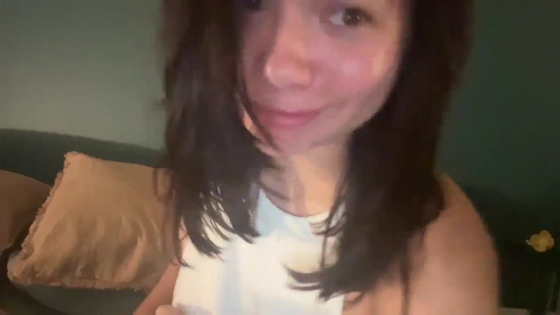 Gallery image thumbnail from imava's myfreecams stream on, 05/10/2024, 10:34 image 7 of 20