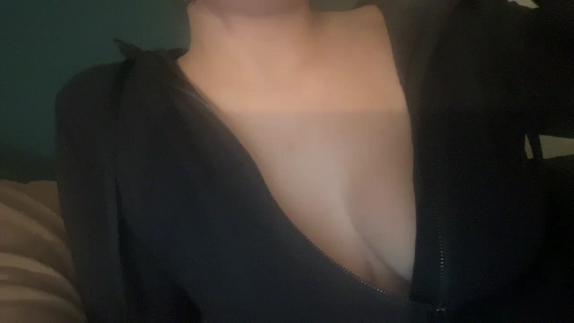 Gallery image thumbnail from imava's myfreecams stream on, 05/13/2024, 08:00 image 5 of 20