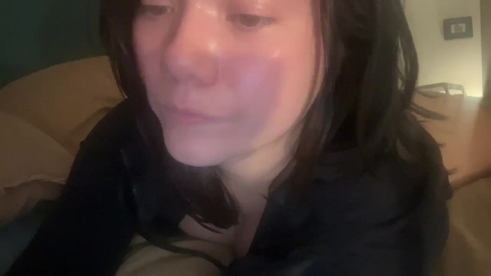 Gallery image thumbnail from imava's myfreecams stream on, 05/13/2024, 08:00 image 17 of 20