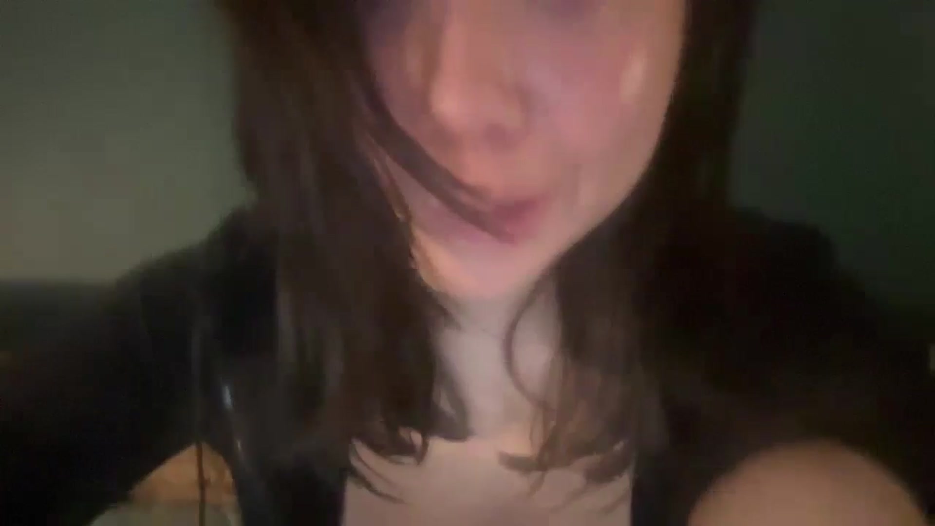 Gallery image thumbnail from imava's myfreecams stream on, 05/13/2024, 08:00 image 20 of 20