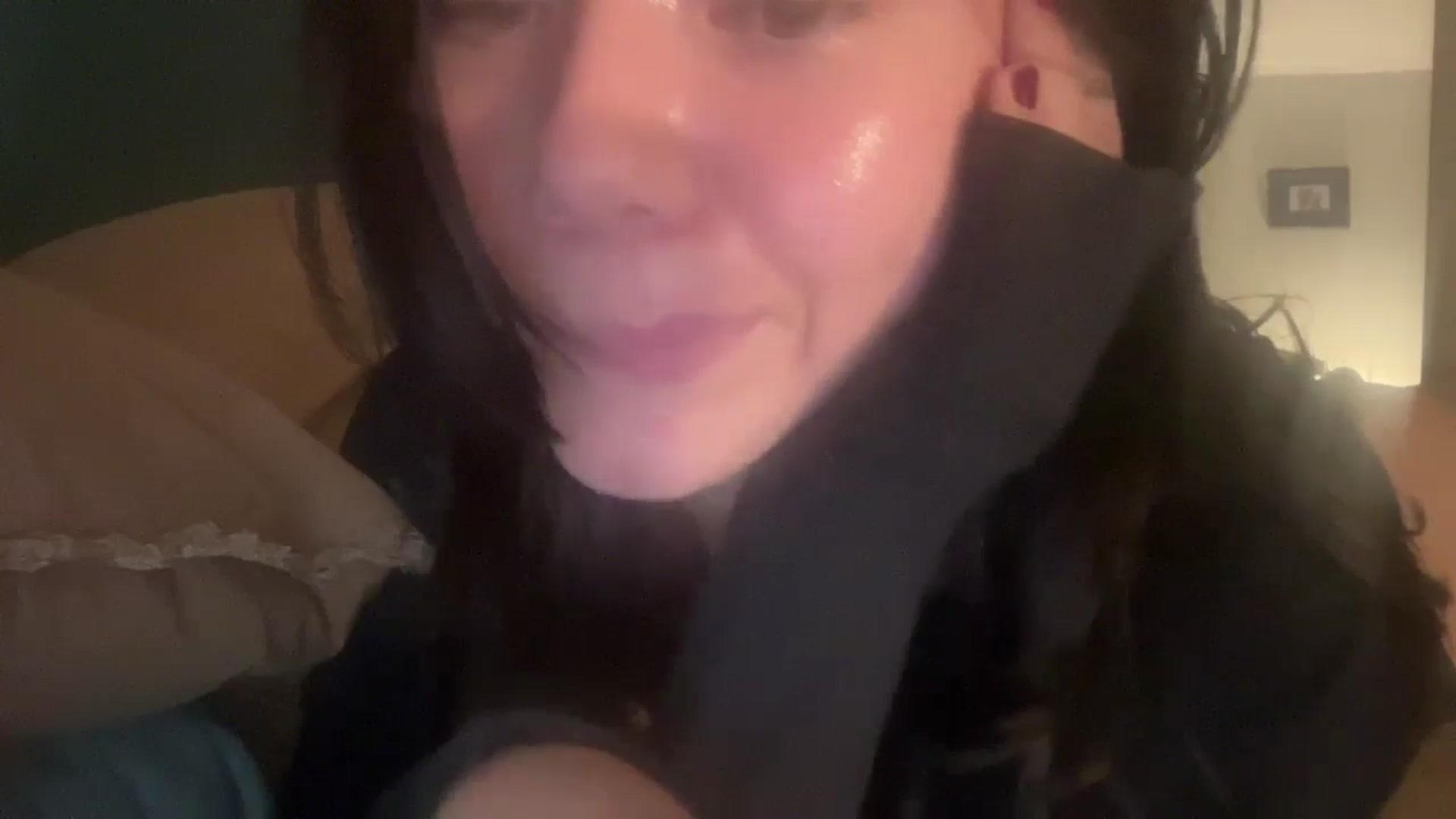Gallery image thumbnail from imava's myfreecams stream on, 05/13/2024, 08:00 image 12 of 20