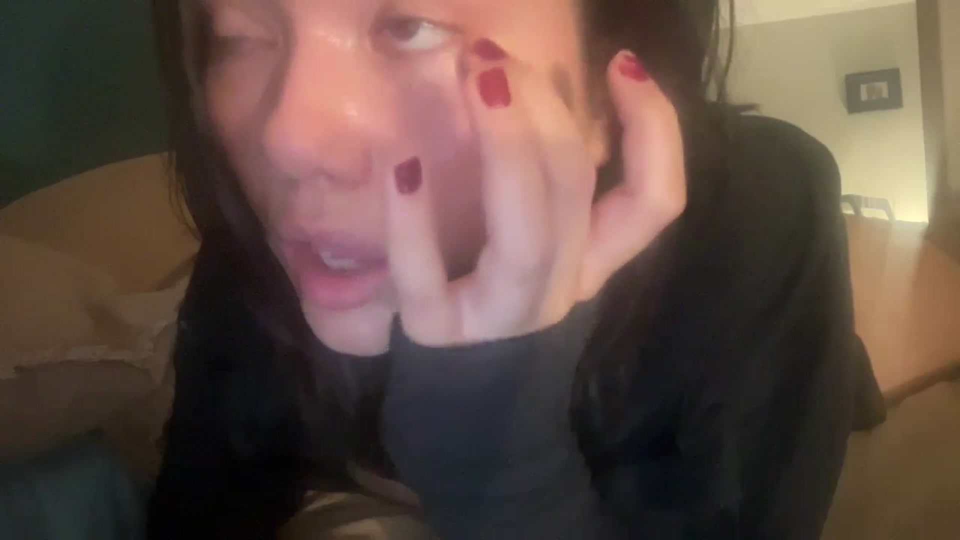 Gallery image thumbnail from imava's myfreecams stream on, 05/13/2024, 08:00 image 15 of 20