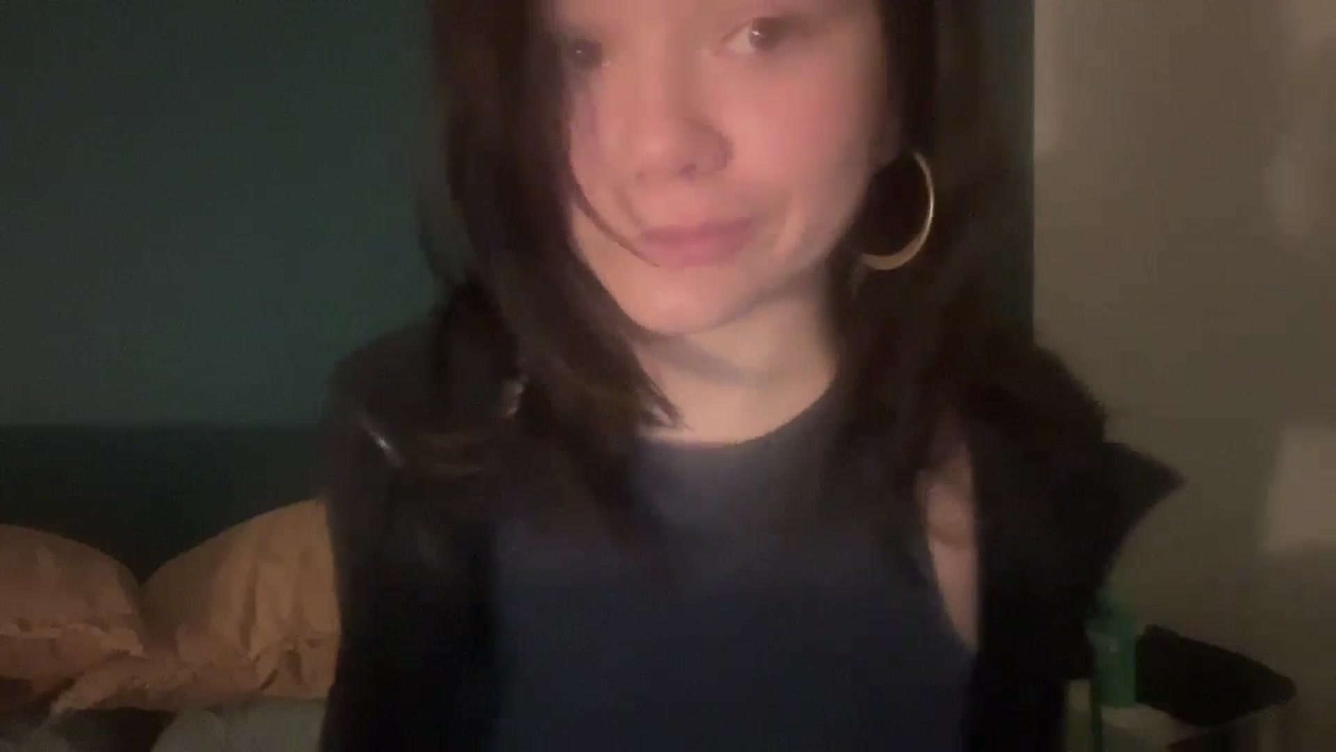 Gallery image thumbnail from imava's myfreecams stream on, 05/17/2024, 18:00 image 17 of 20