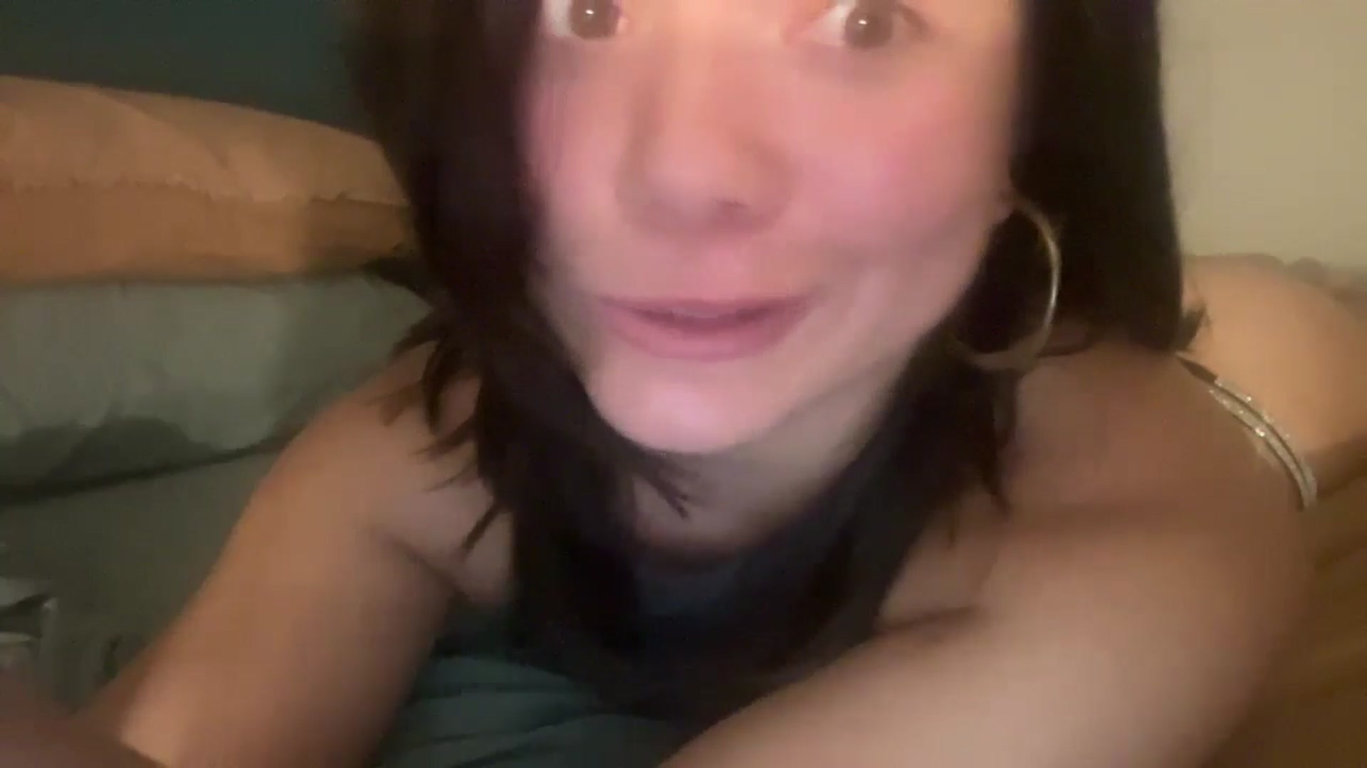 Gallery image thumbnail from imava's myfreecams stream on, 05/17/2024, 18:00 image 14 of 20
