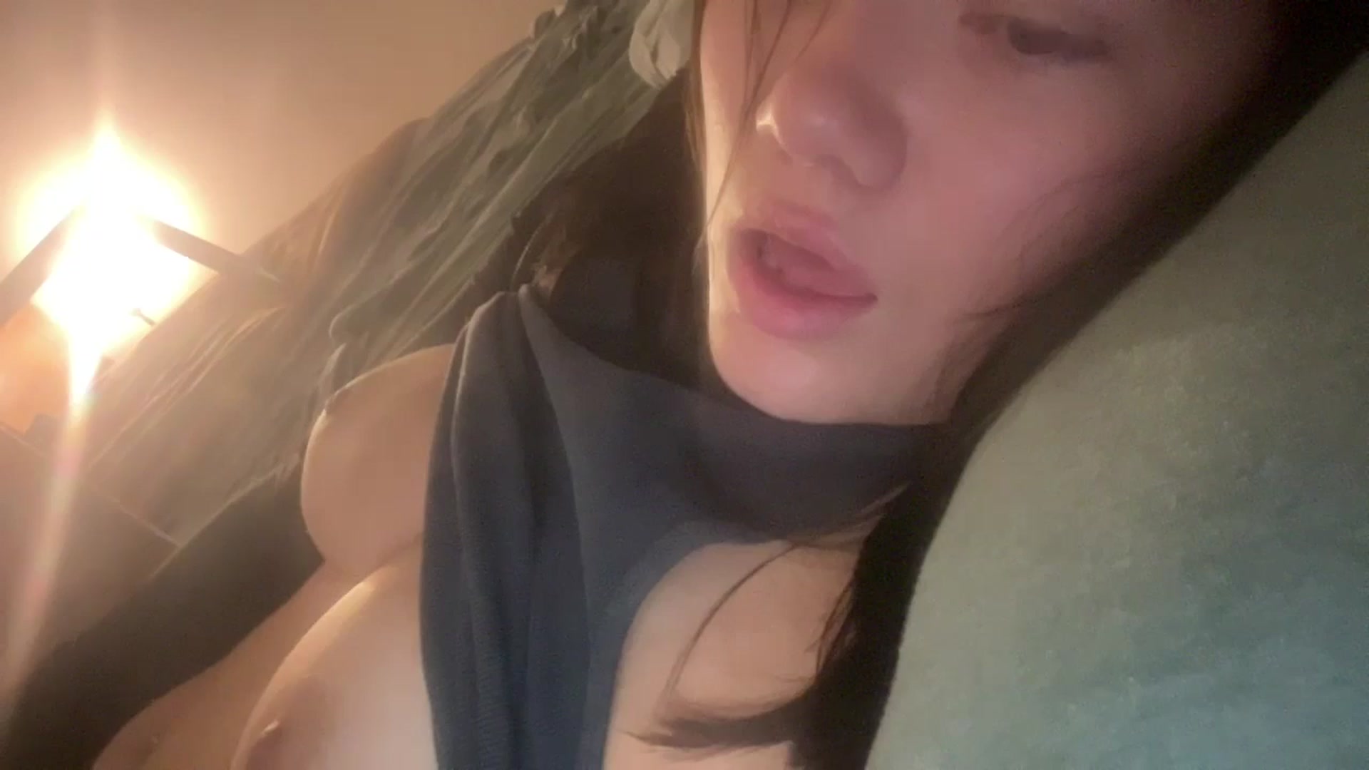 Gallery image thumbnail from imava's myfreecams stream on, 05/17/2024, 19:07 image 20 of 20