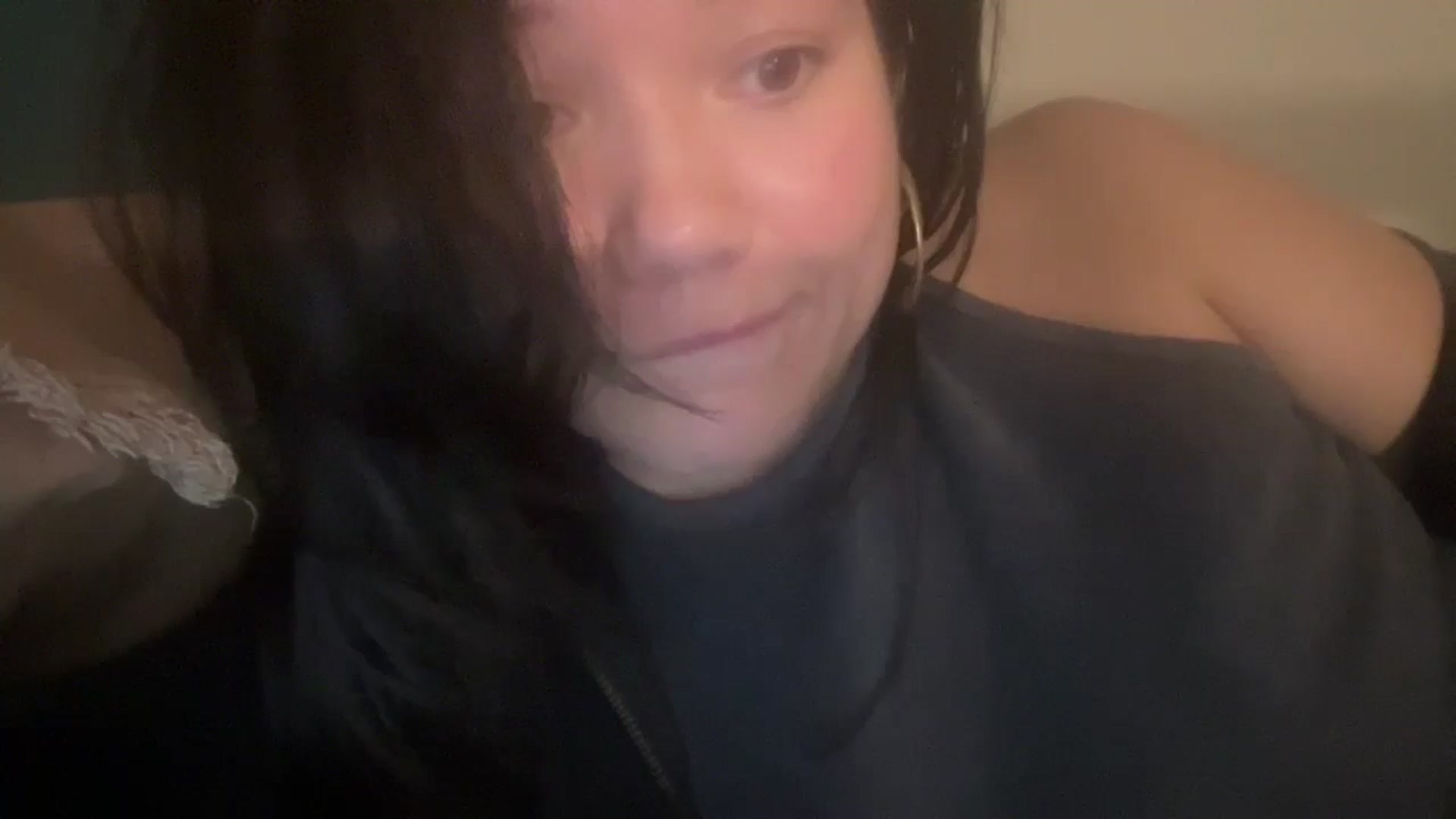 Gallery image thumbnail from imava's myfreecams stream on, 05/17/2024, 19:07 image 2 of 20