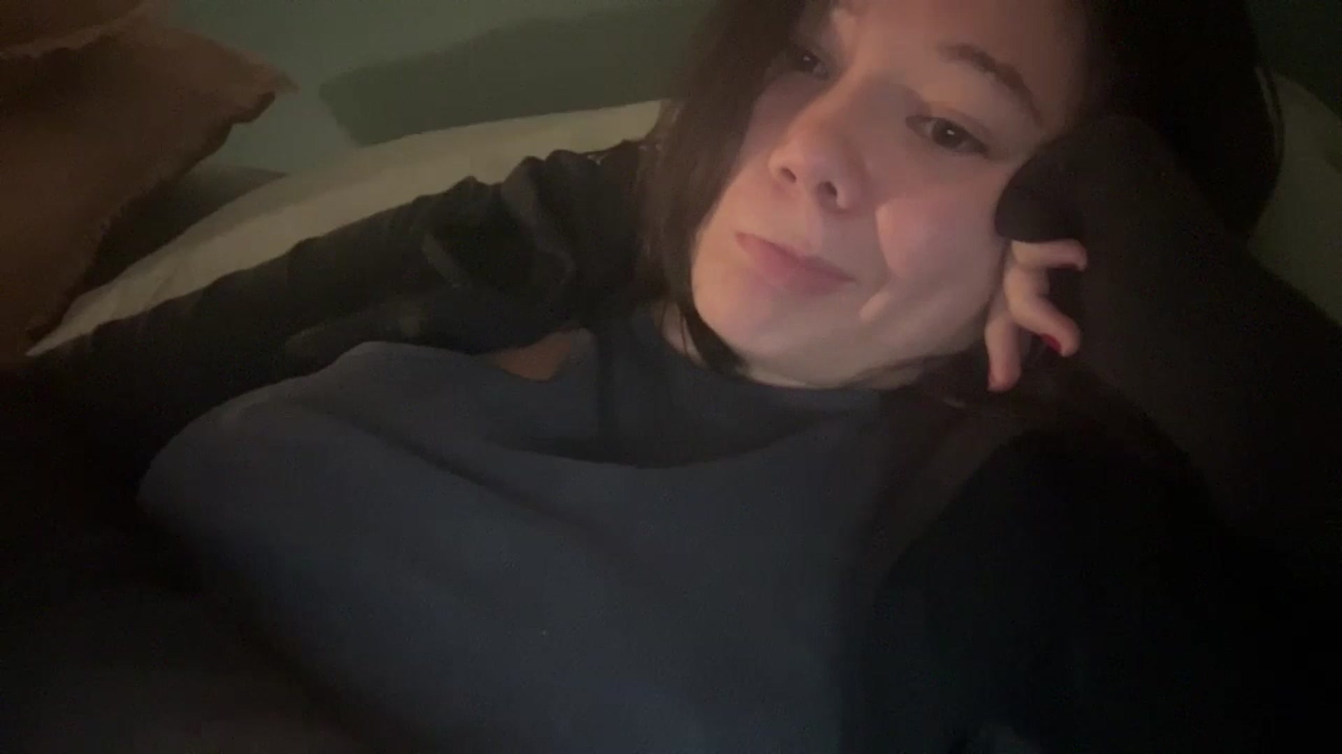 Gallery image thumbnail from imava's myfreecams stream on, 05/17/2024, 21:37 image 18 of 20