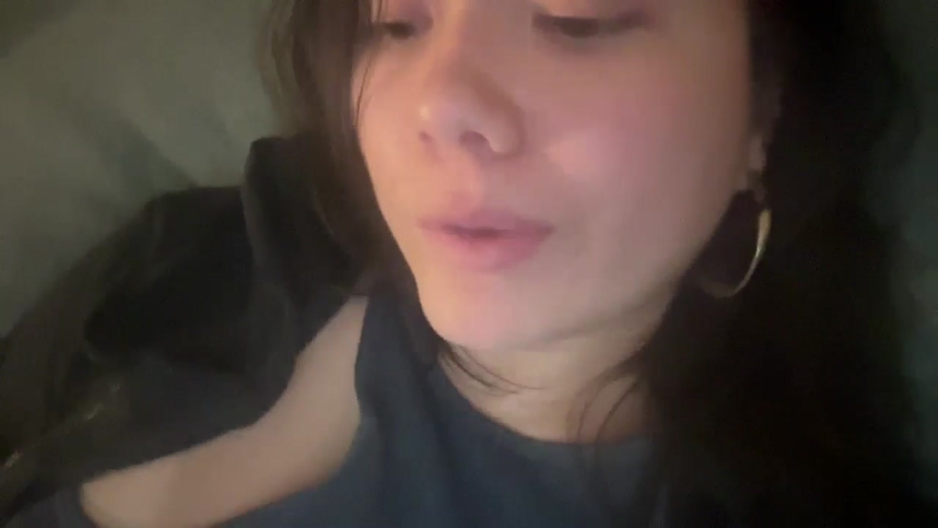 Gallery image thumbnail from imava's myfreecams stream on, 05/17/2024, 21:37 image 19 of 20