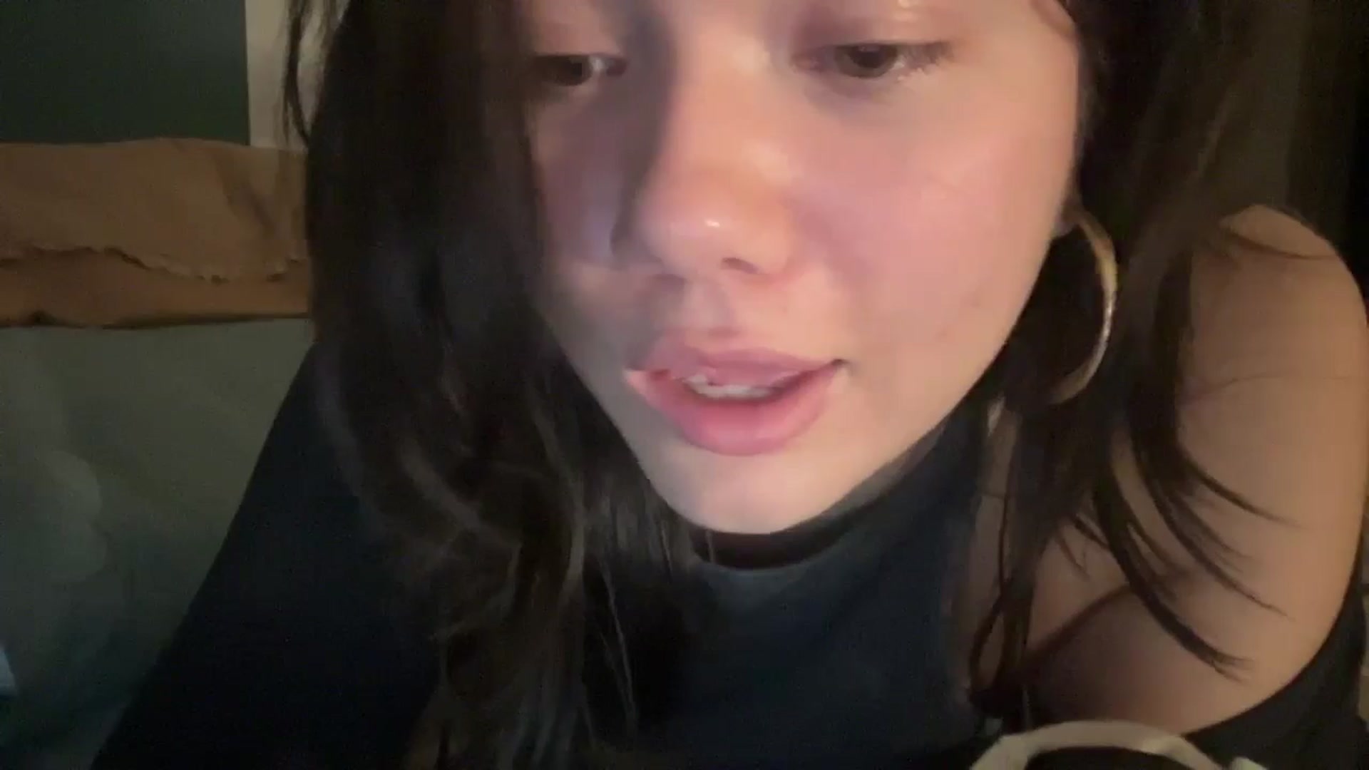 Gallery image thumbnail from imava's myfreecams stream on, 05/18/2024, 08:41 image 13 of 20