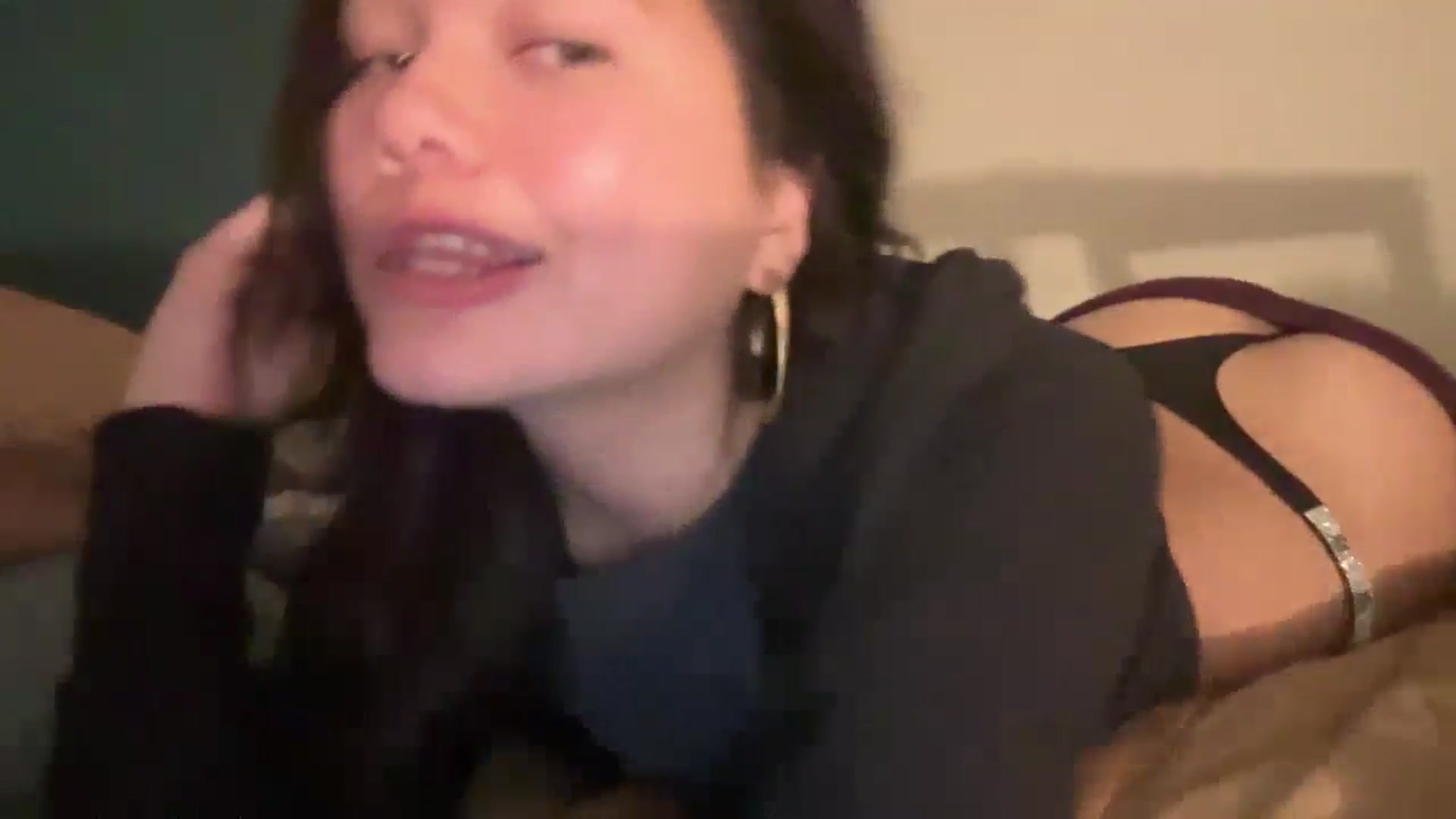 Gallery image thumbnail from imava's myfreecams stream on, 05/18/2024, 08:41 image 2 of 20