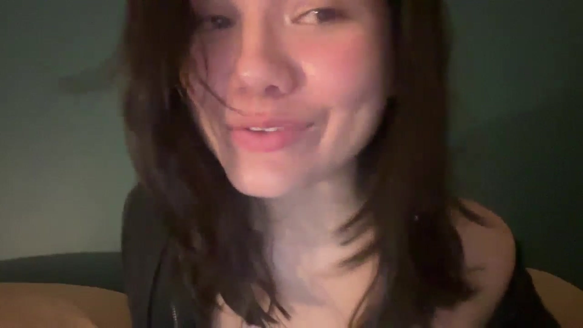 Gallery image thumbnail from imava's myfreecams stream on, 05/20/2024, 08:16 image 12 of 20