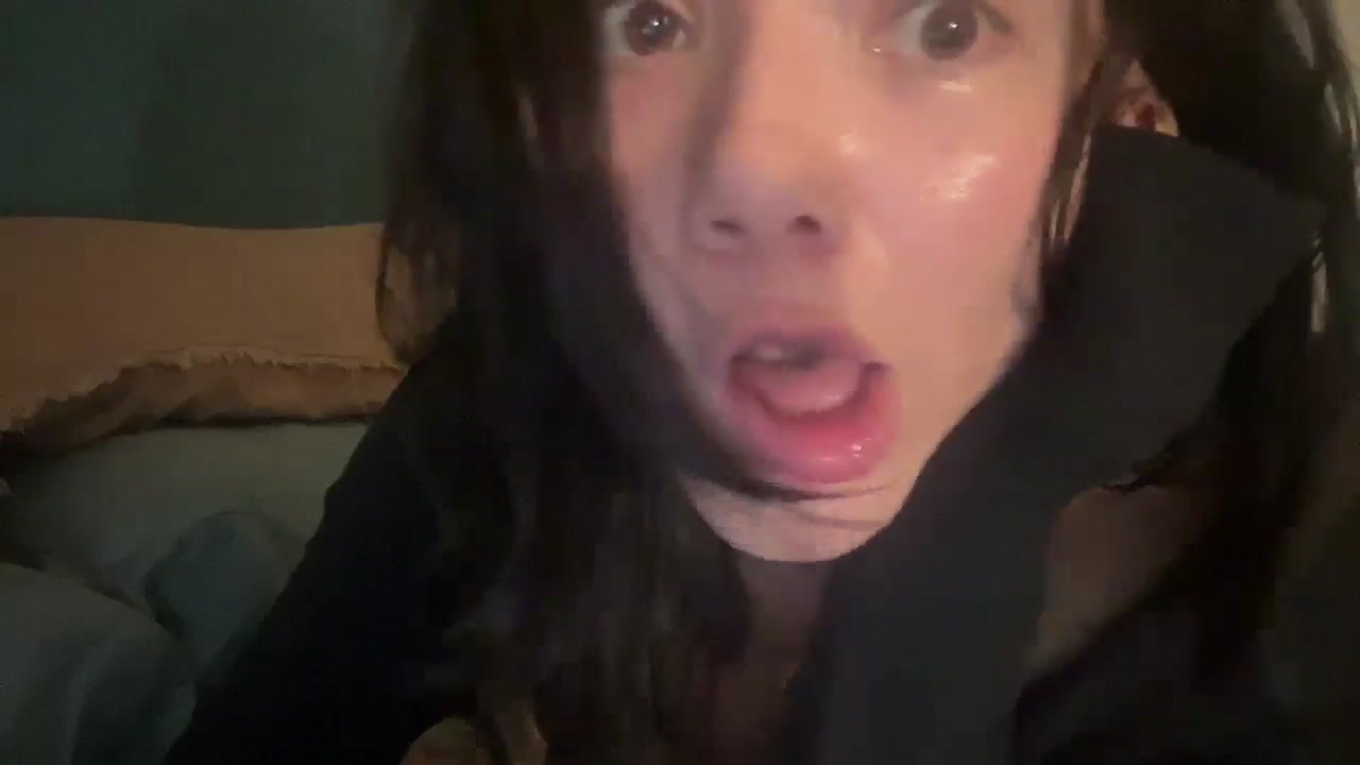 Gallery image thumbnail from imava's myfreecams stream on, 05/20/2024, 09:08 image 15 of 20