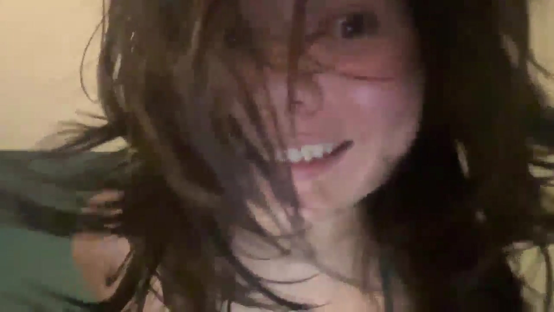 Gallery image thumbnail from imava's myfreecams stream on, 05/21/2024, 08:02 image 17 of 20