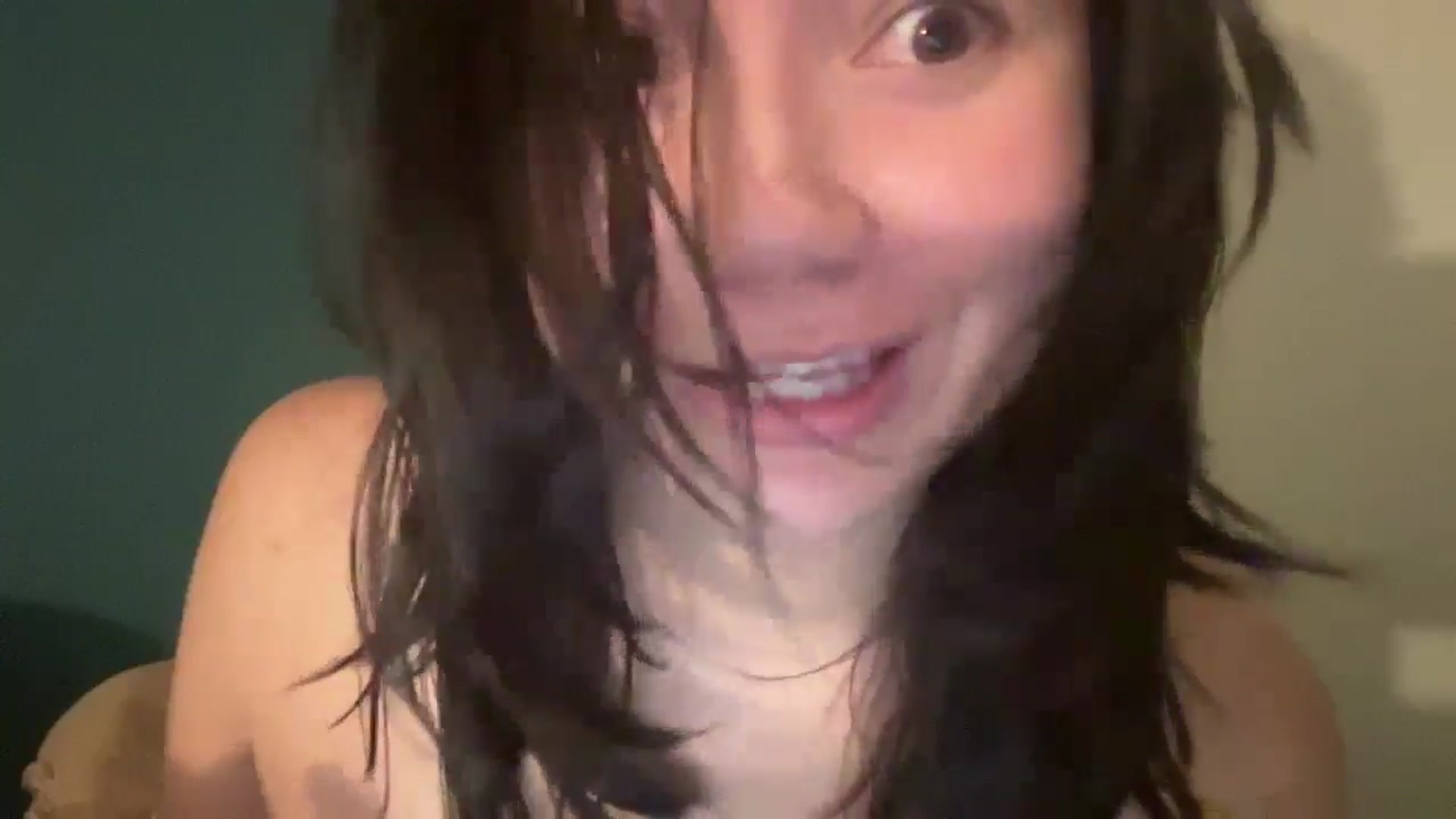 Gallery image thumbnail from imava's myfreecams stream on, 05/21/2024, 09:28 image 6 of 20