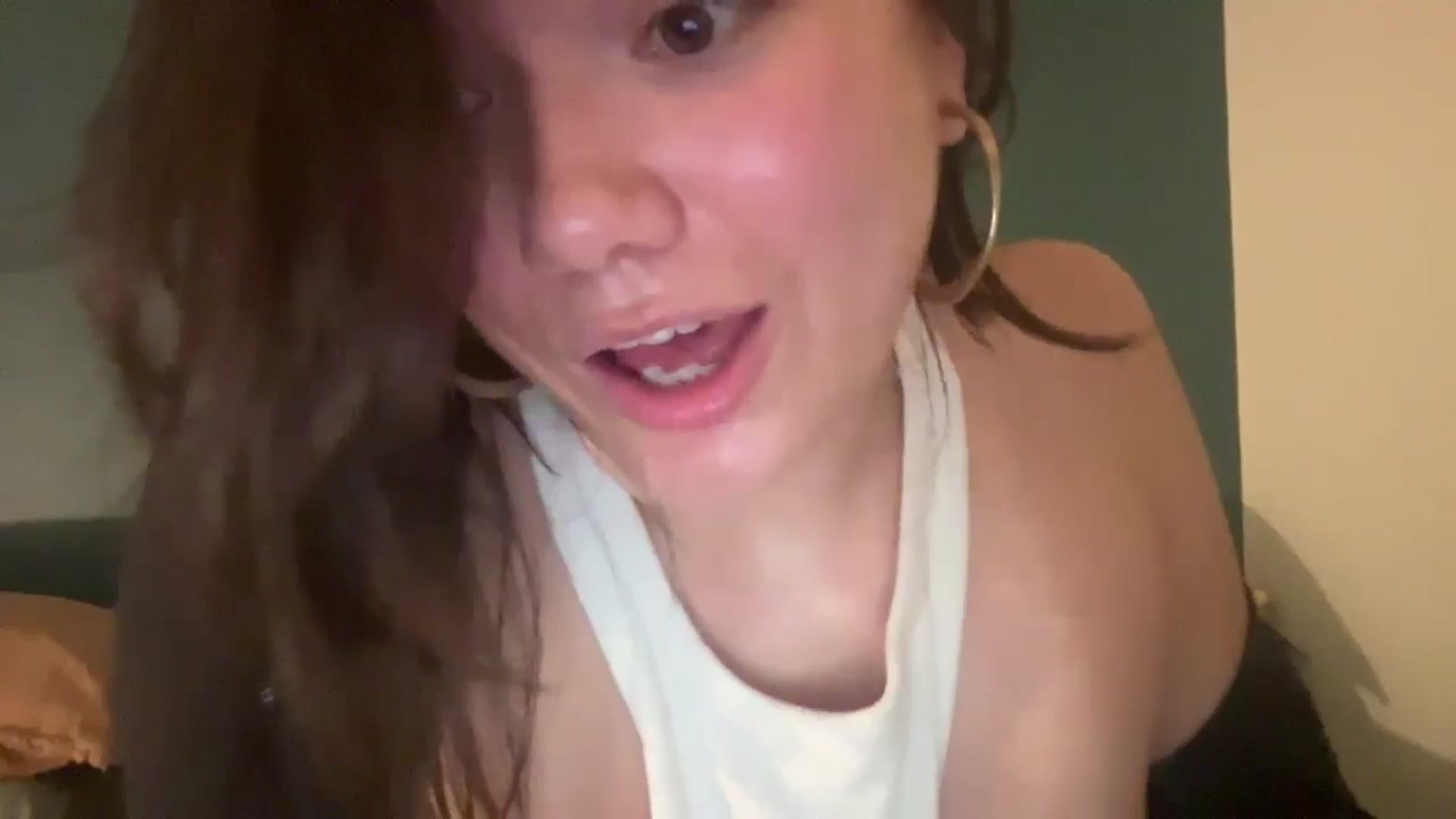 Gallery image thumbnail from imava's myfreecams stream on, 05/24/2024, 07:17 image 16 of 20