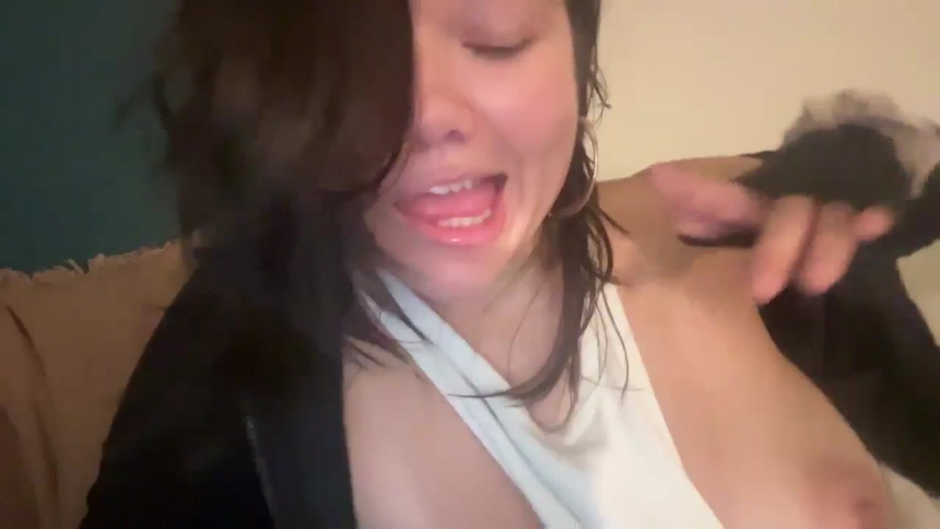 Gallery image thumbnail from imava's myfreecams stream on, 05/24/2024, 09:45 image 9 of 20