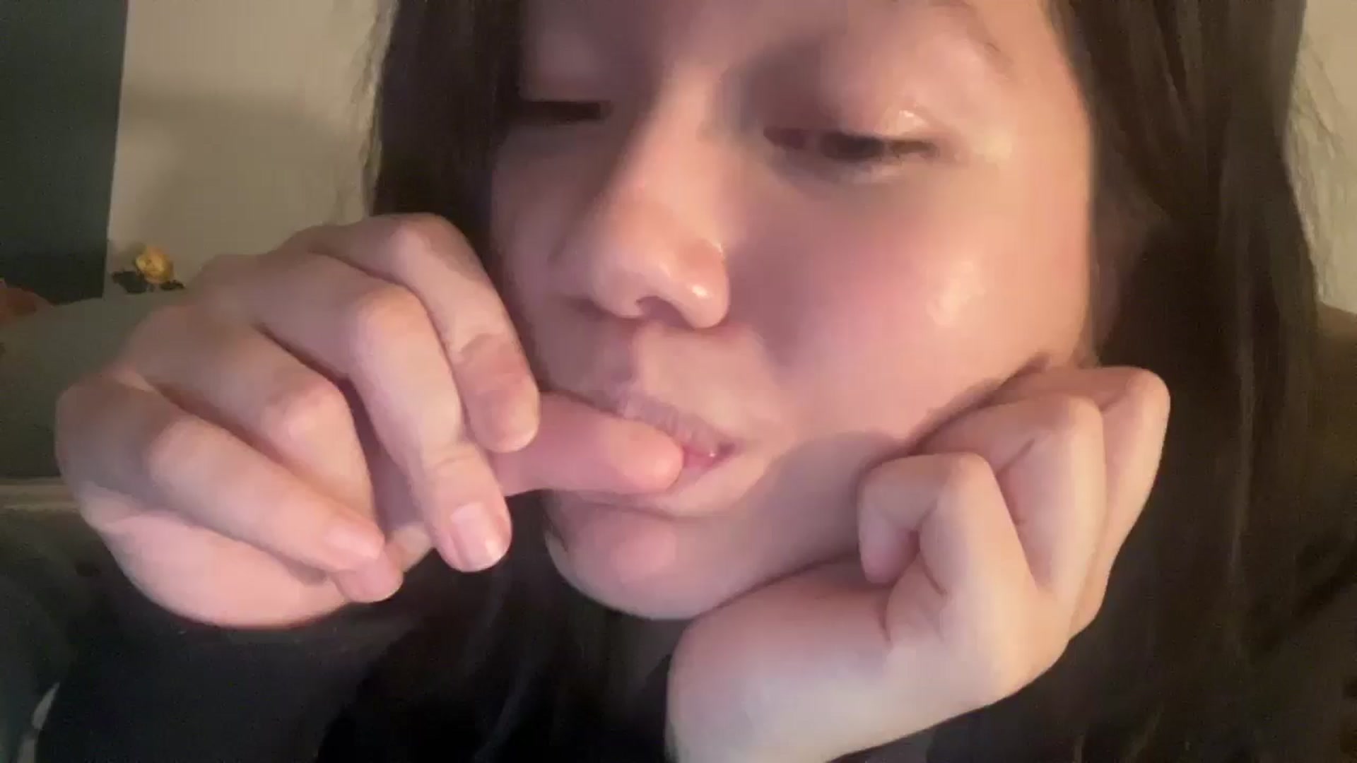 Gallery image thumbnail from imava's myfreecams stream on, 05/25/2024, 07:53 image 18 of 20
